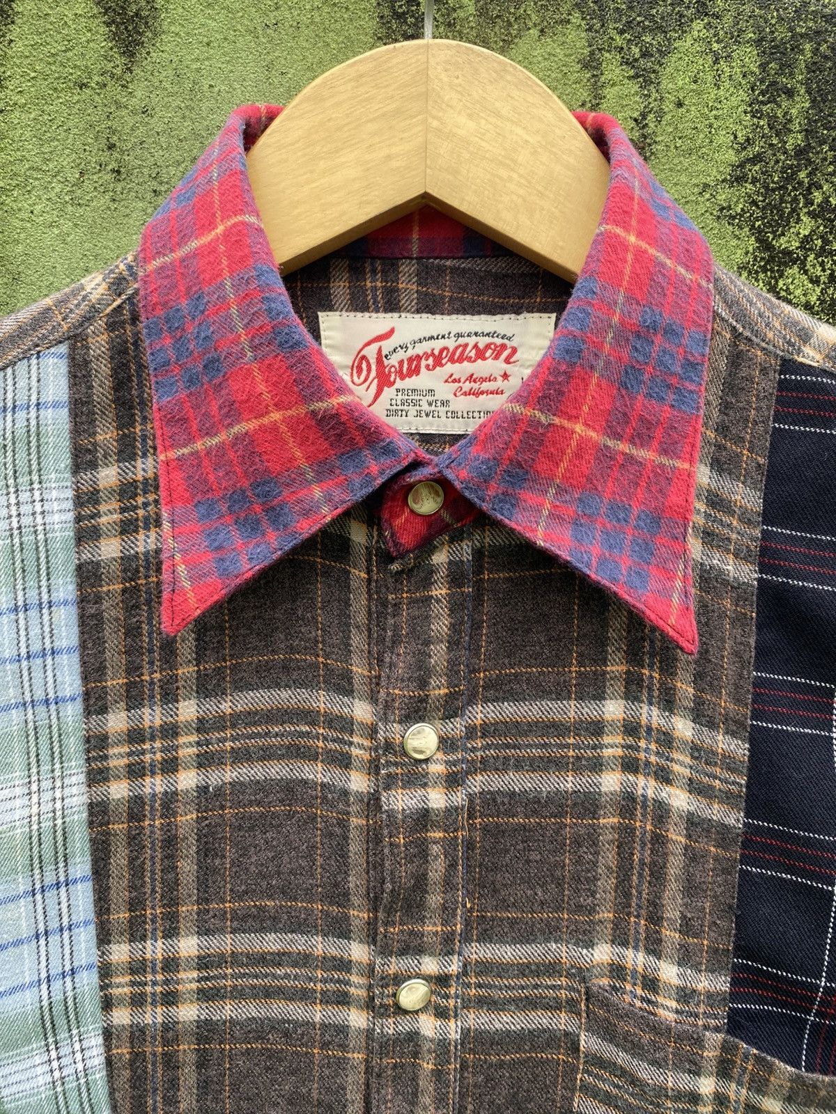 Vintage Los Angels California Fourseason Rebuild 5 Cuts Distressed Size US M / EU 48-50 / 2 - 3 Thumbnail