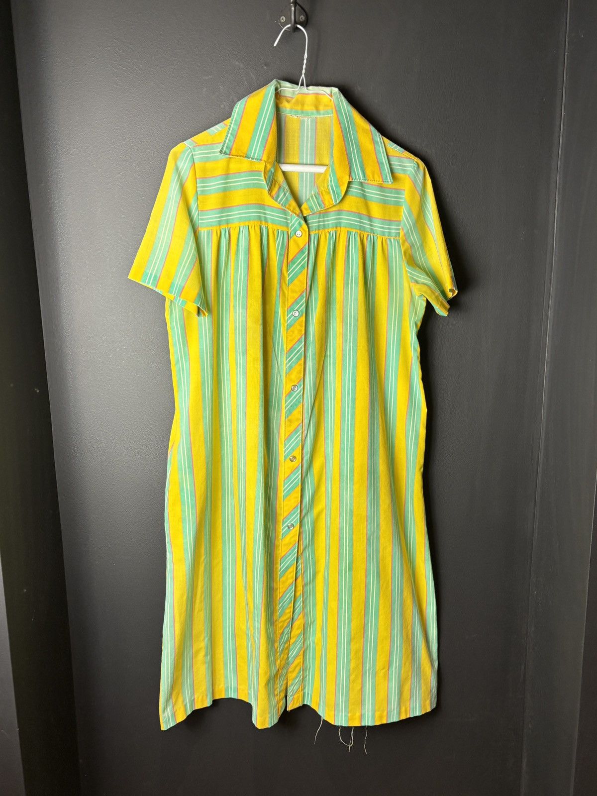 Vintage 1970s Snap Button Dress True Vintage Collared Striped Cotton Size ONE SIZE - 14 Thumbnail