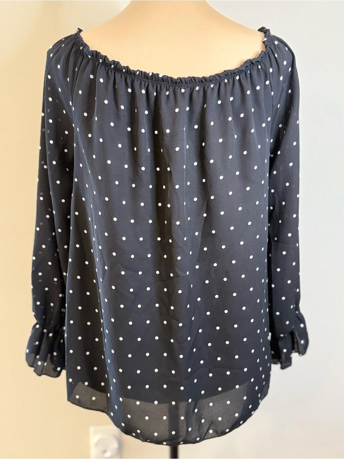 Other White Birch black white polka dot on/off shoulder top SZ SM Size S / US 4 / IT 40 - 4 Thumbnail