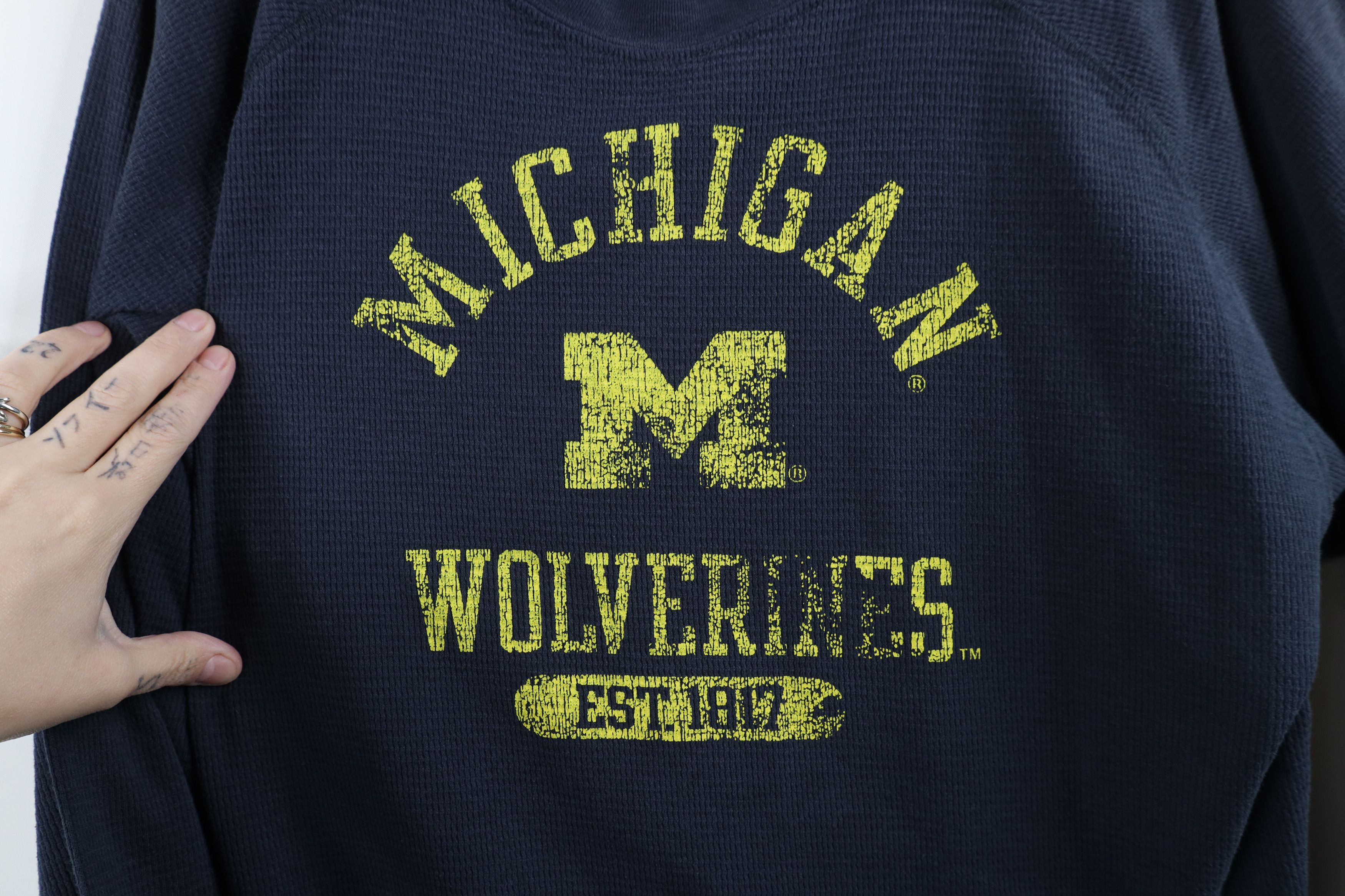 Vintage Vintage 90s University of Michigan Waffle Knit T-Shirt Size US L / EU 52-54 / 3 - 4 Thumbnail