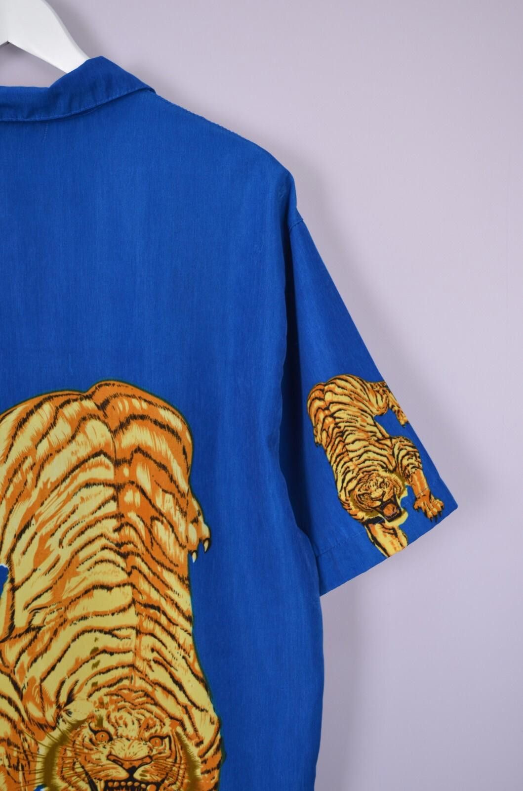 Designer Vintage Anime Lion Tiger Japanese Blue Shirt Size XL AOP 90s Size US XL / EU 56 / 4 - 8 Thumbnail