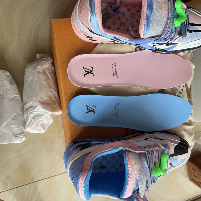 Louis Vuitton Louis Vuitton Trainer Artistic Collaboration Low-top Sneake Size US 8 / EU 41 - 8 Thumbnail