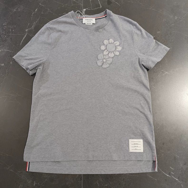 Thom Browne Thom Browne Gray embroidered floral casual short sleeves Size US M / EU 48-50 / 2 - 1 Thumbnail
