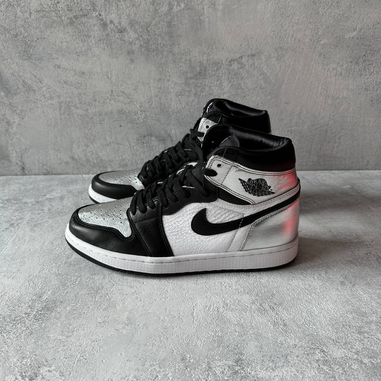 Jordan Brand Air Jordan 1 Retro High Silver Toe Size 42 CD0461-001 Size US 10 / IT 40 - 4 Thumbnail