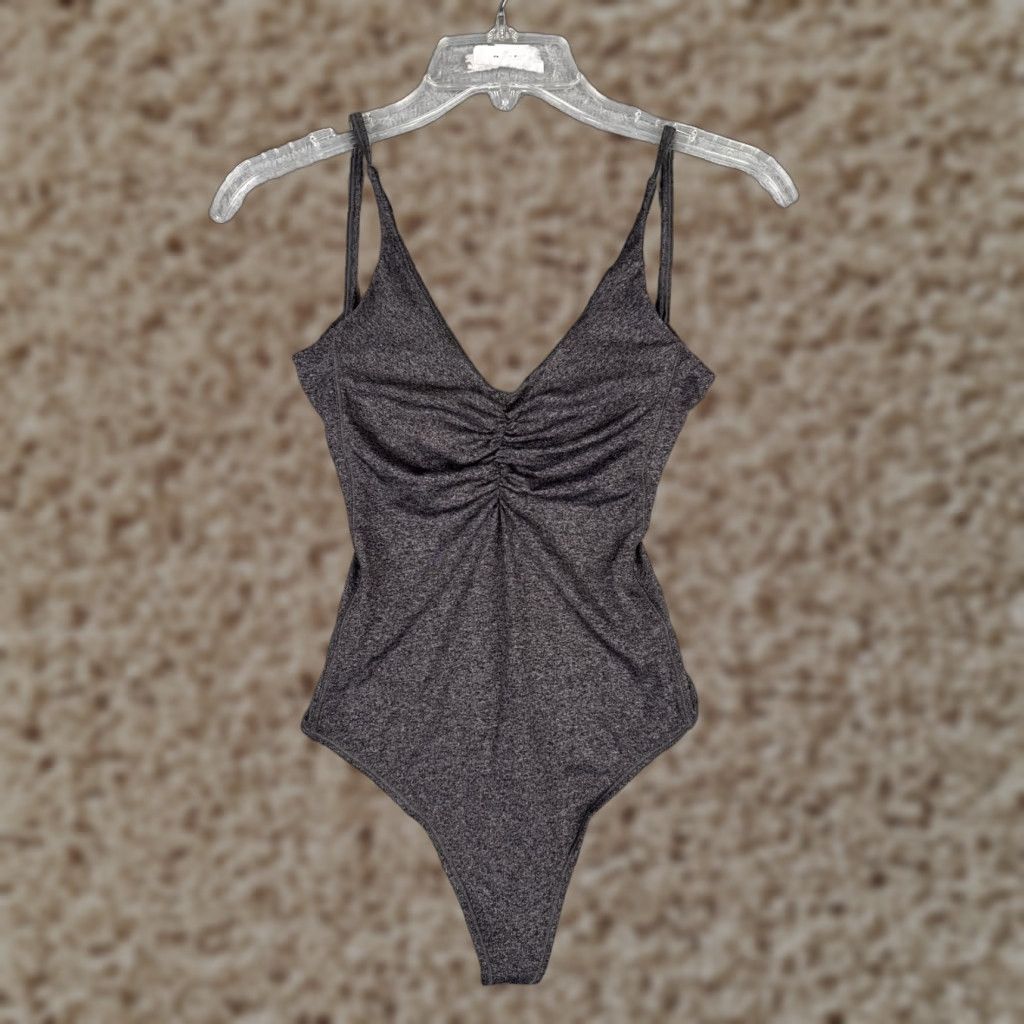 Lululemon Lululemon Bodysuit Women Regular Size 2 Gray Yoga Gym Sleeveless V-Neck Heathered Nulu Fabric Size XS / US 0-2 / IT 36-38 - 1 Thumbnail