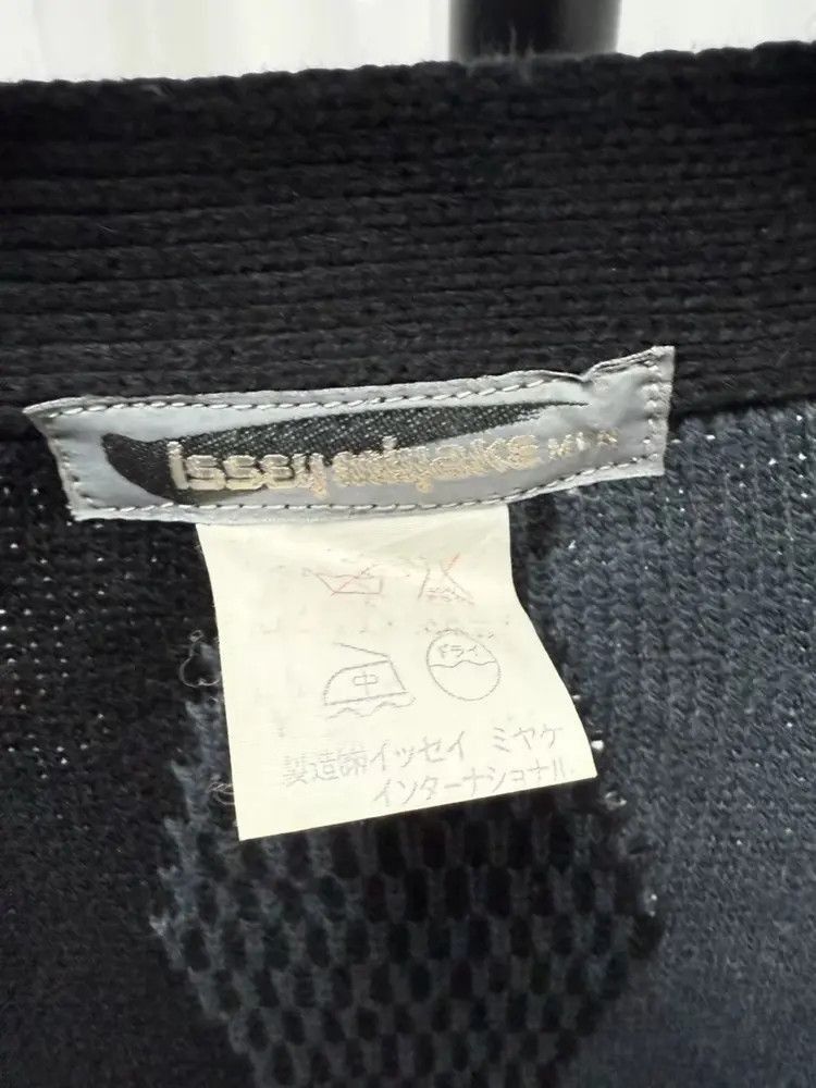 Issey Miyake Issey Miyake Vintage 80s Issey Miyake Distressed Cardigan- Size US S / EU 44-46 / 1 - 6 Thumbnail