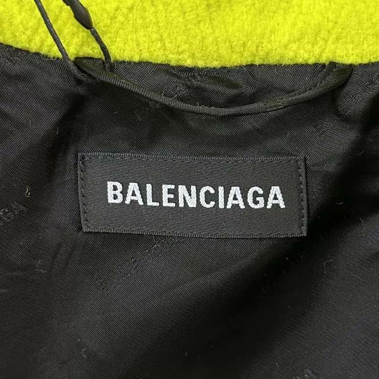 Balenciaga Balenciaga Fluorescent Yellow Logo Zipper Jacket 46 Size US S / EU 44-46 / 1 - 4 Thumbnail