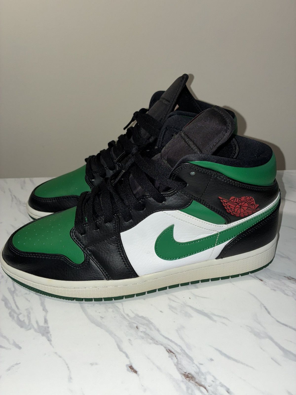 Jordan Brand Jordan 1 pine green Size US 11 / EU 44 - 1 Thumbnail