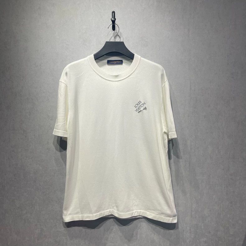 Louis Vuitton Louis Vuitton Pin-embroidered logo knit short sleeve Size US XXL / EU 58 / 5 - 1 Thumbnail