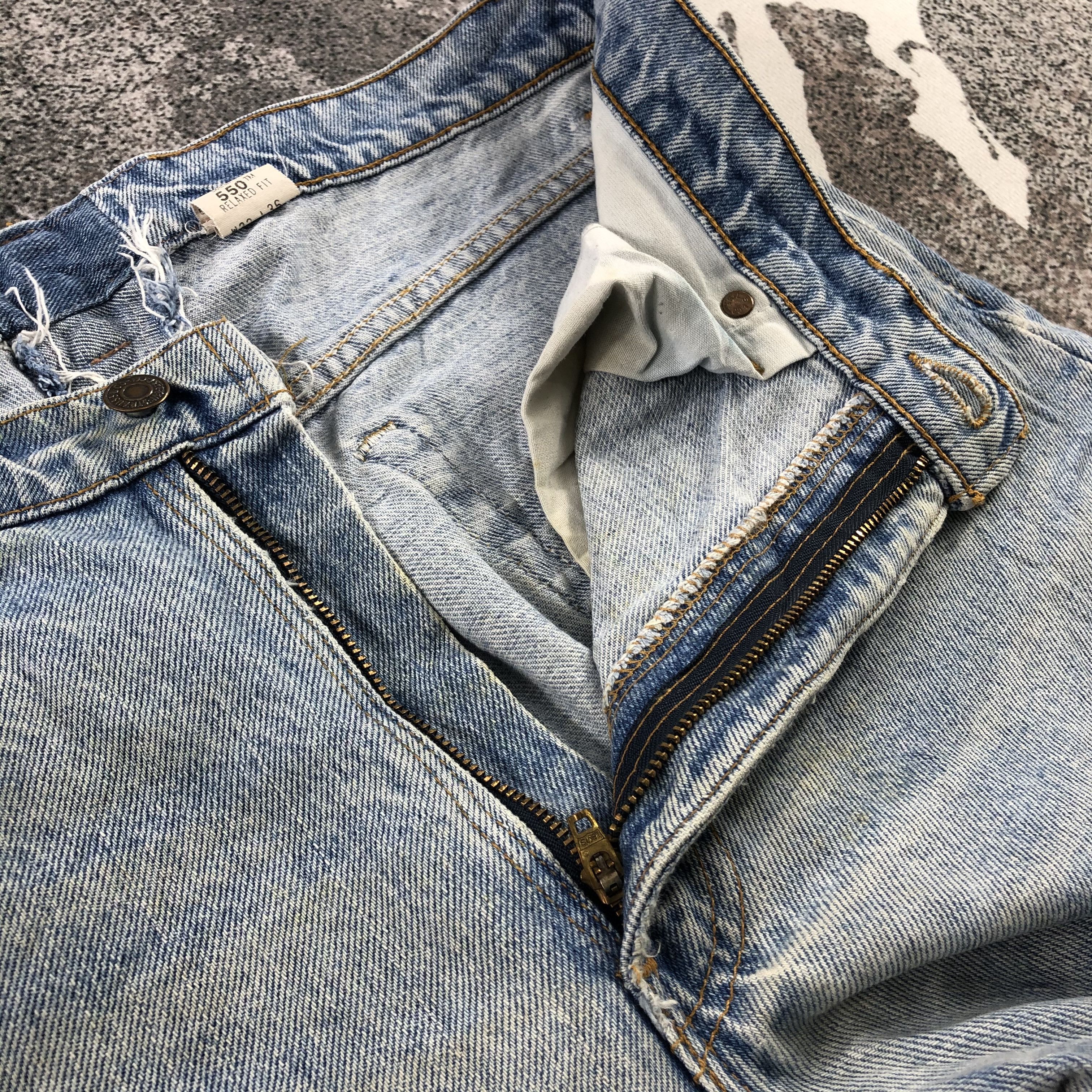 Levi's Vintage 90s Levis 550 Jeans Medium Wash Denim KJ932 Size US 33 - 11 Thumbnail