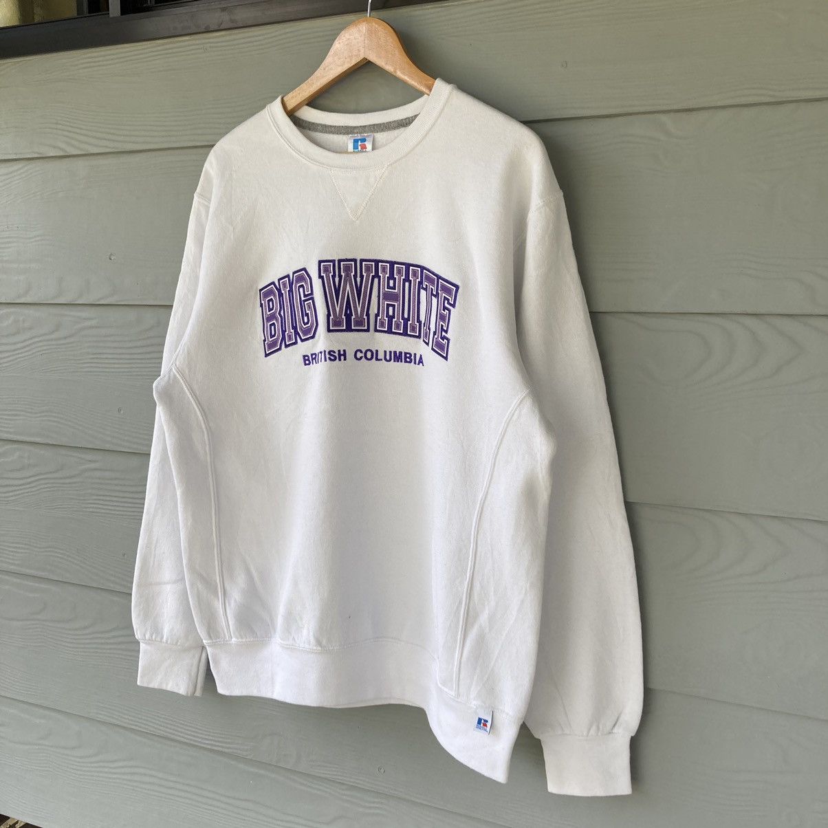 Vintage Vintage Russel Athletic British Columbia Sweatshirt Size US L / EU 52-54 / 3 - 3 Thumbnail