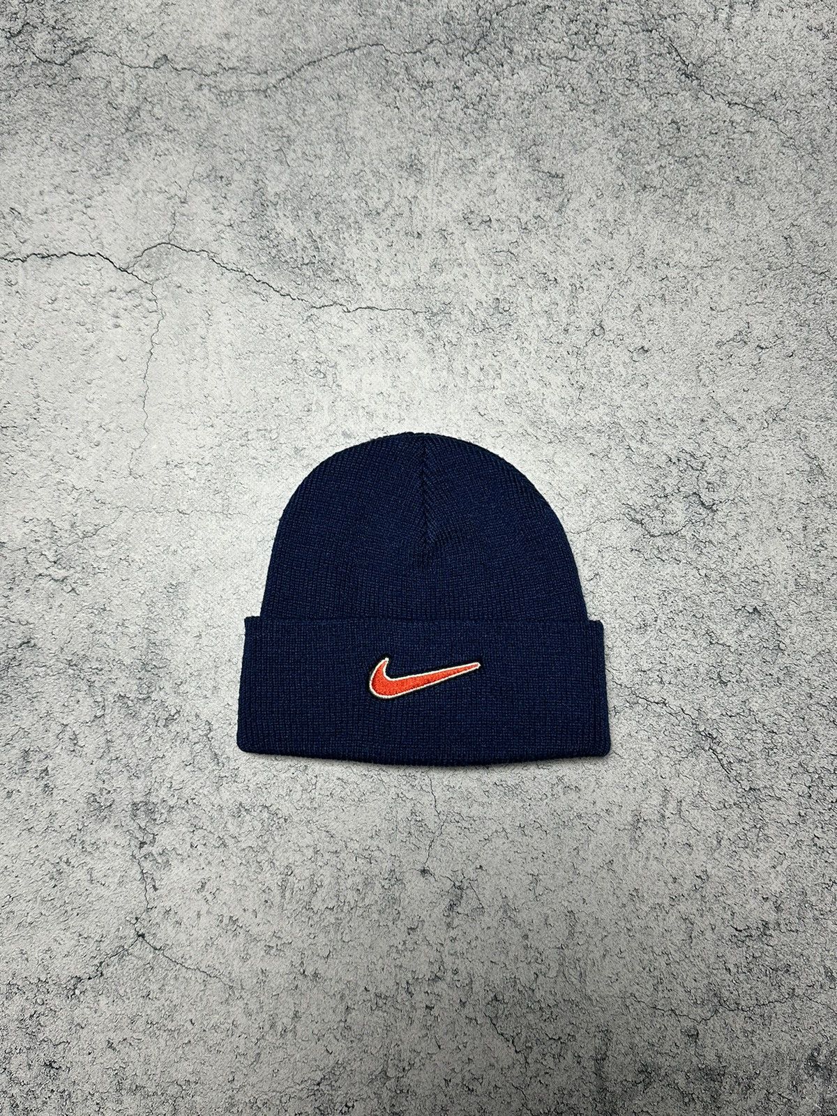 Nike Vintage Nike Beanie Hat Red Swoosh Logo Size ONE SIZE - 2 Thumbnail
