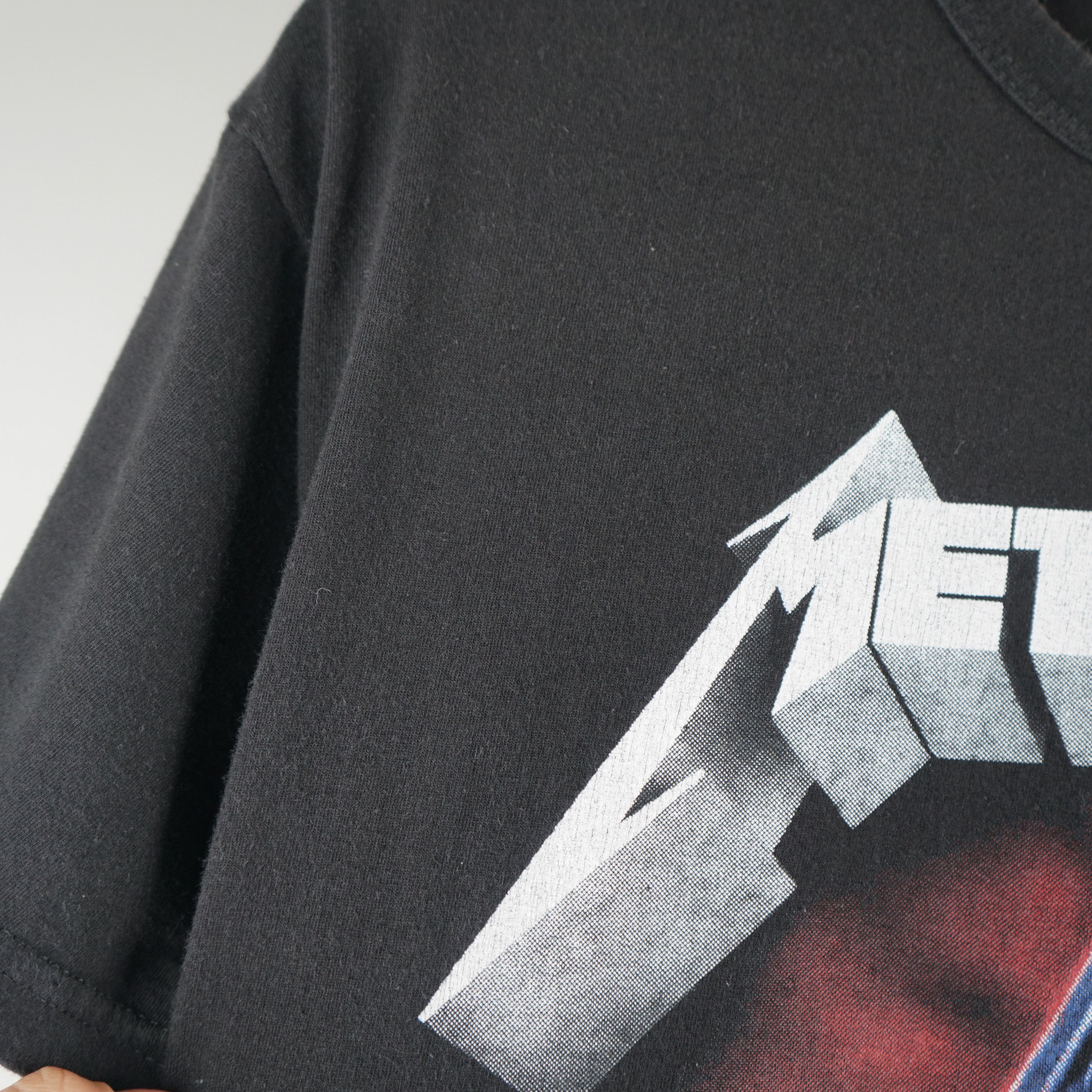 Band Tees × Vintage Vintage 1990s Metallica Guitar T-Shirt Size US M / EU 48-50 / 2 - 7 Thumbnail