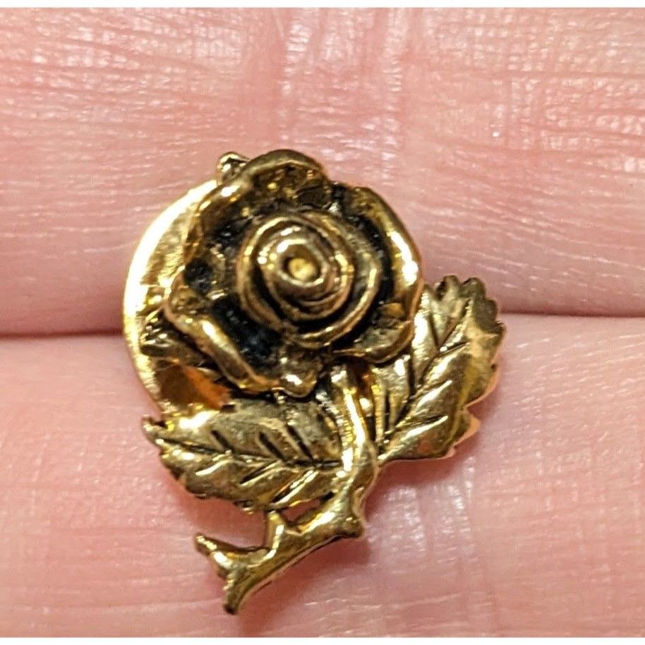 Other Jim Clift Design Gold Tone Rose Lapel Pin Size ONE SIZE - 1 Thumbnail