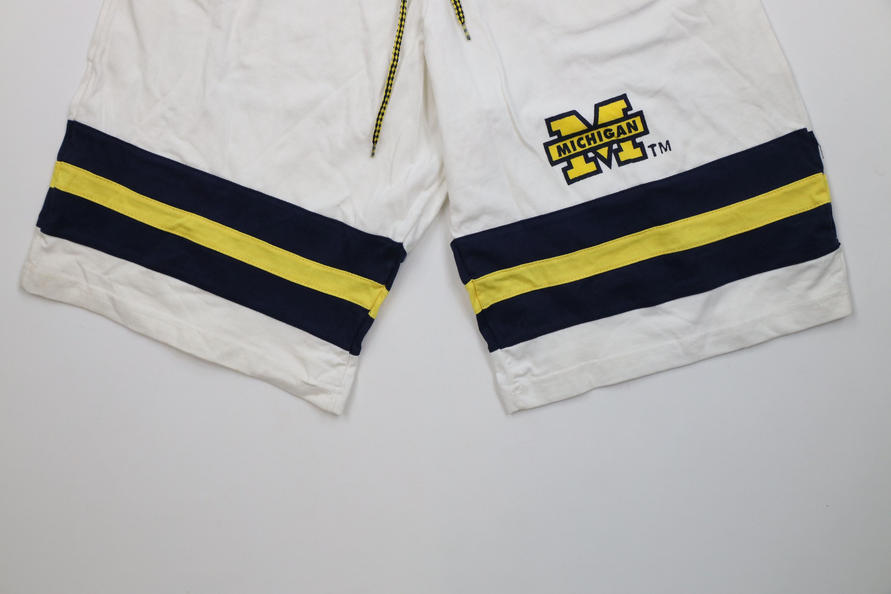 Vintage Vintage 90s University of Michigan Striped Shorts Cotton Size US 34 / EU 50 - 4 Thumbnail