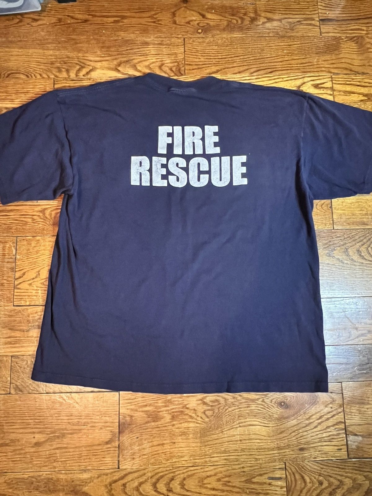 Other Authentic Milwaukee Fire T shirt Size US XL / EU 56 / 4 - 4 Thumbnail