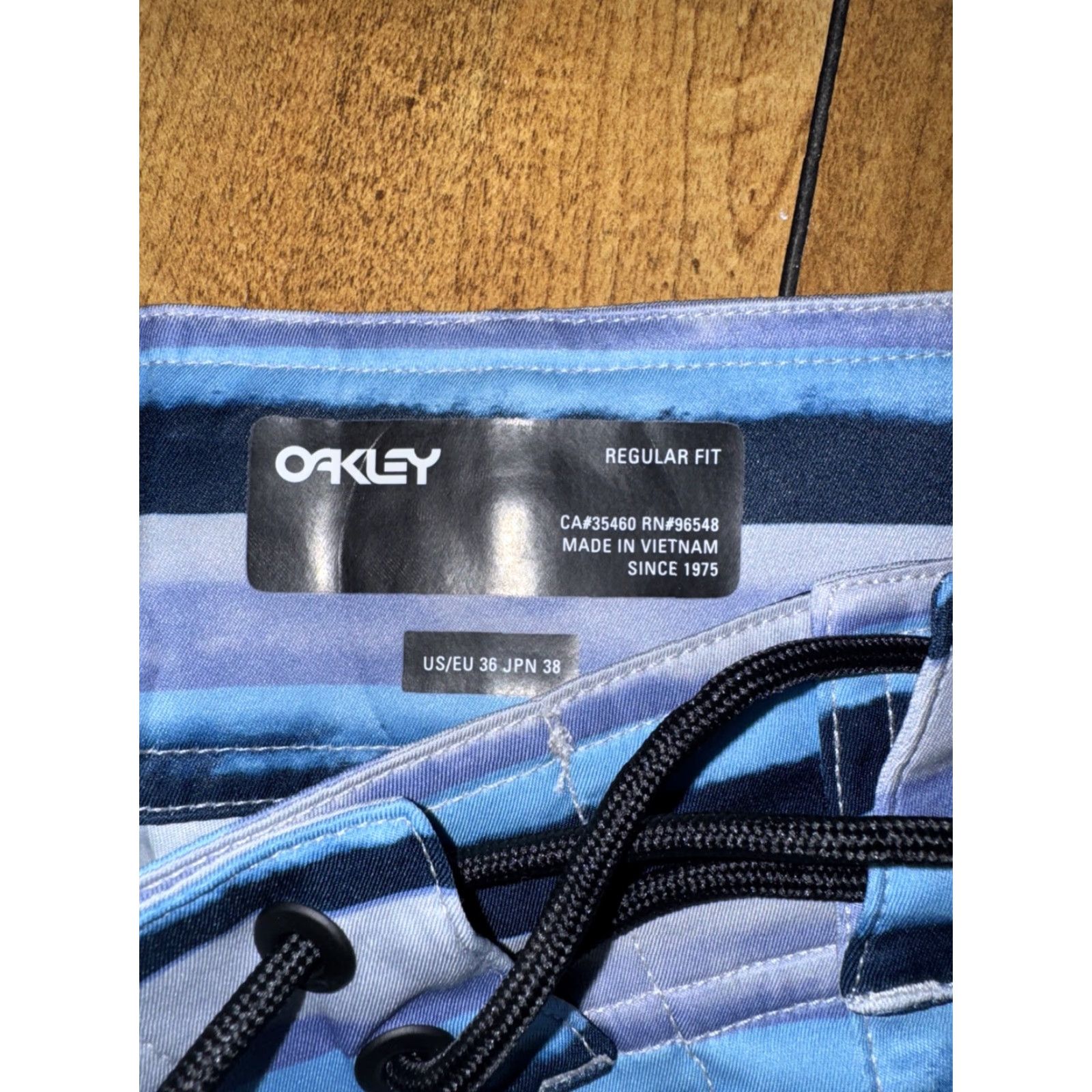 Oakley Oakley BNWT Swim Trunks Kana 21 2.0 Striped Blue Size 36 Regular Fit Size US 36 / EU 52 - 4 Thumbnail
