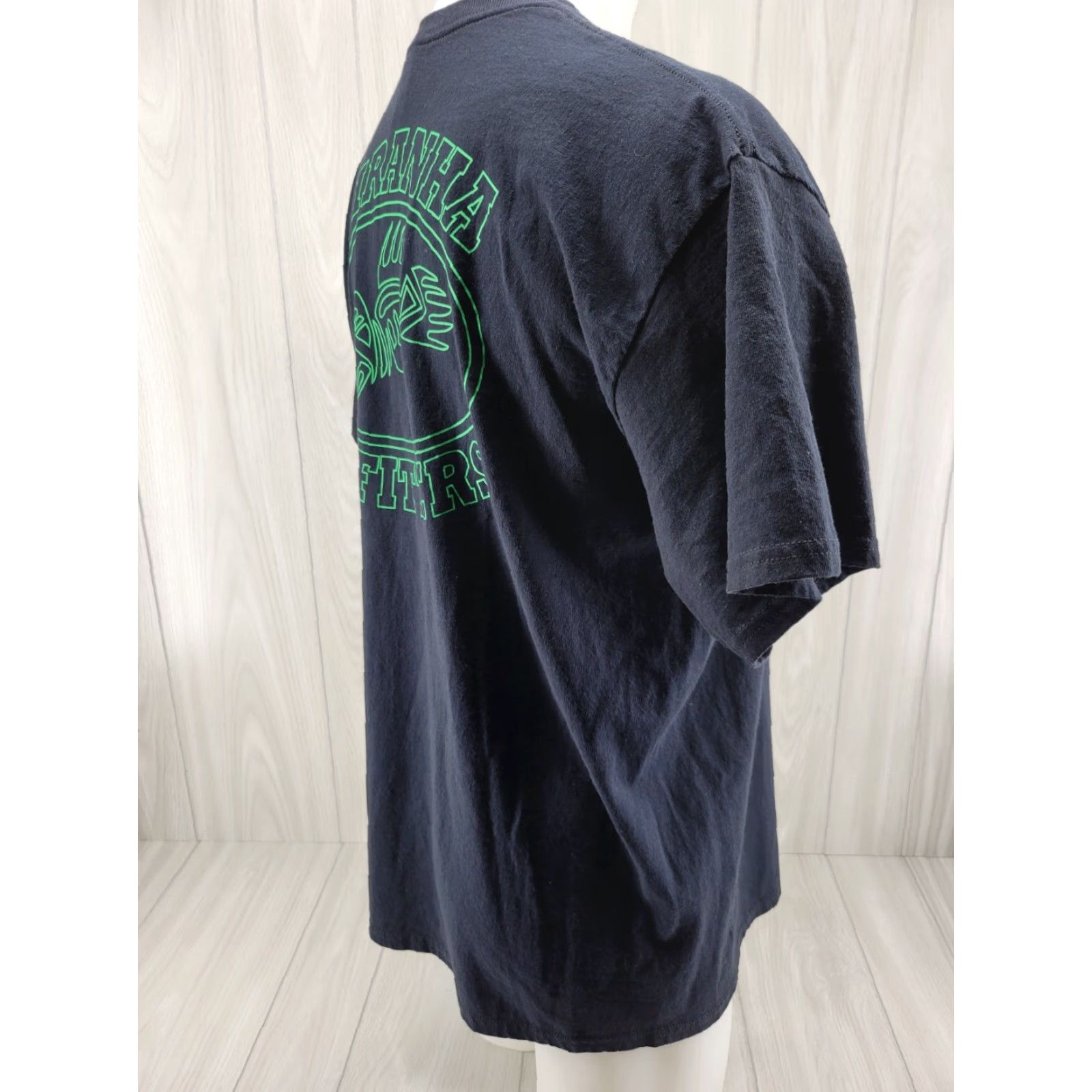 Gildan Pirana Outfitters Black Short Sleeve T-Shirt Logo XL Mens VINTAGE? No, not vintage -> remove Size US XL / EU 56 / 4 - 7 Thumbnail