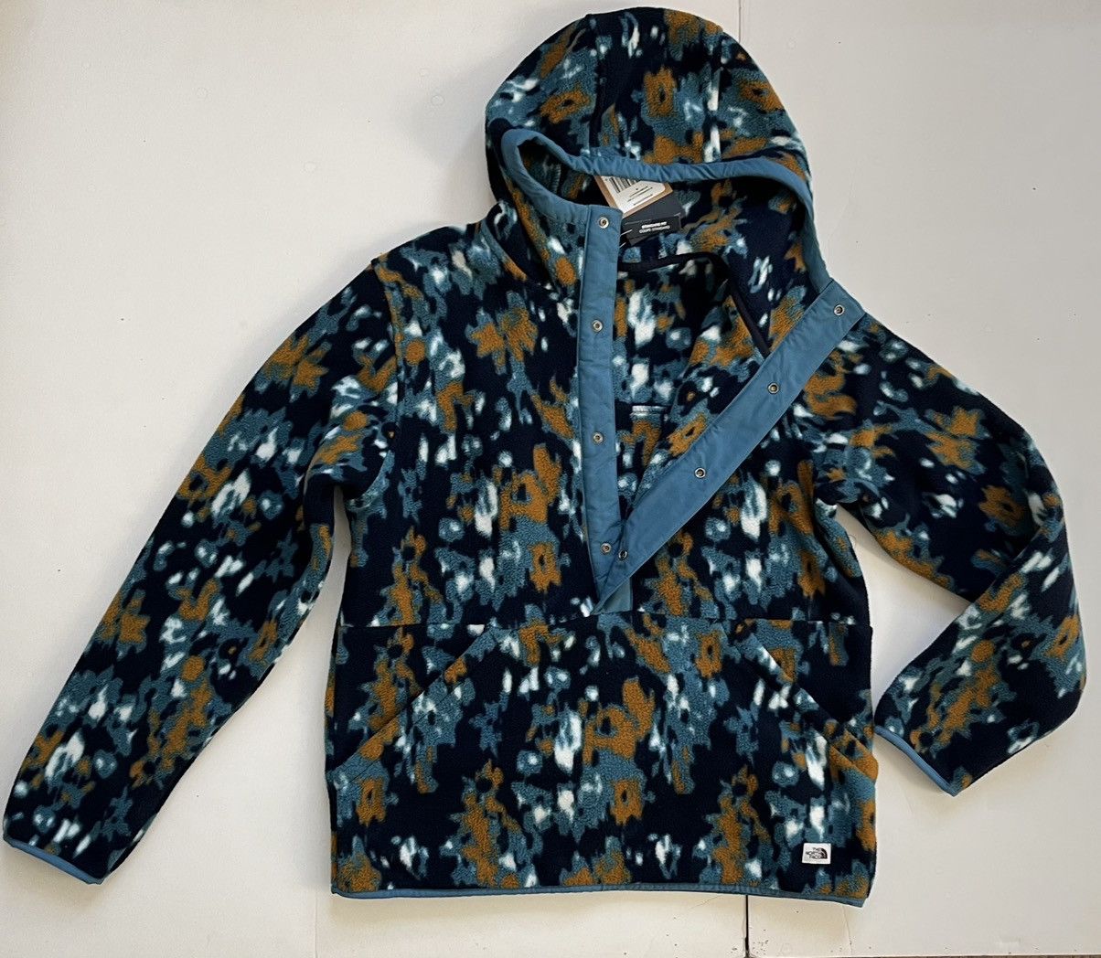 The North Face North Face 1/4 Snap Carbondale Fleece Hood, Camo Print, NWT Size US M / EU 48-50 / 2 - 5 Thumbnail