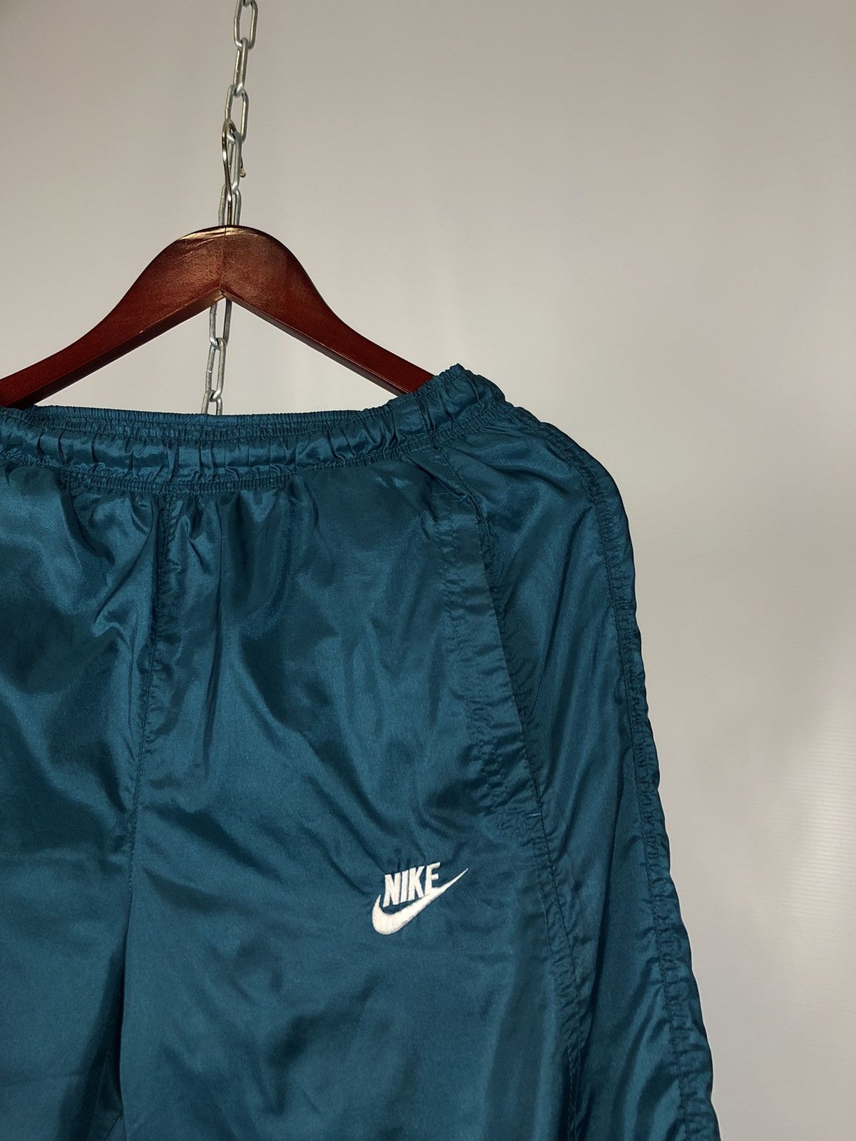 Nike Nike pants nylon vintage 90x 80x size S Size US 30 / EU 46 - 2 Thumbnail