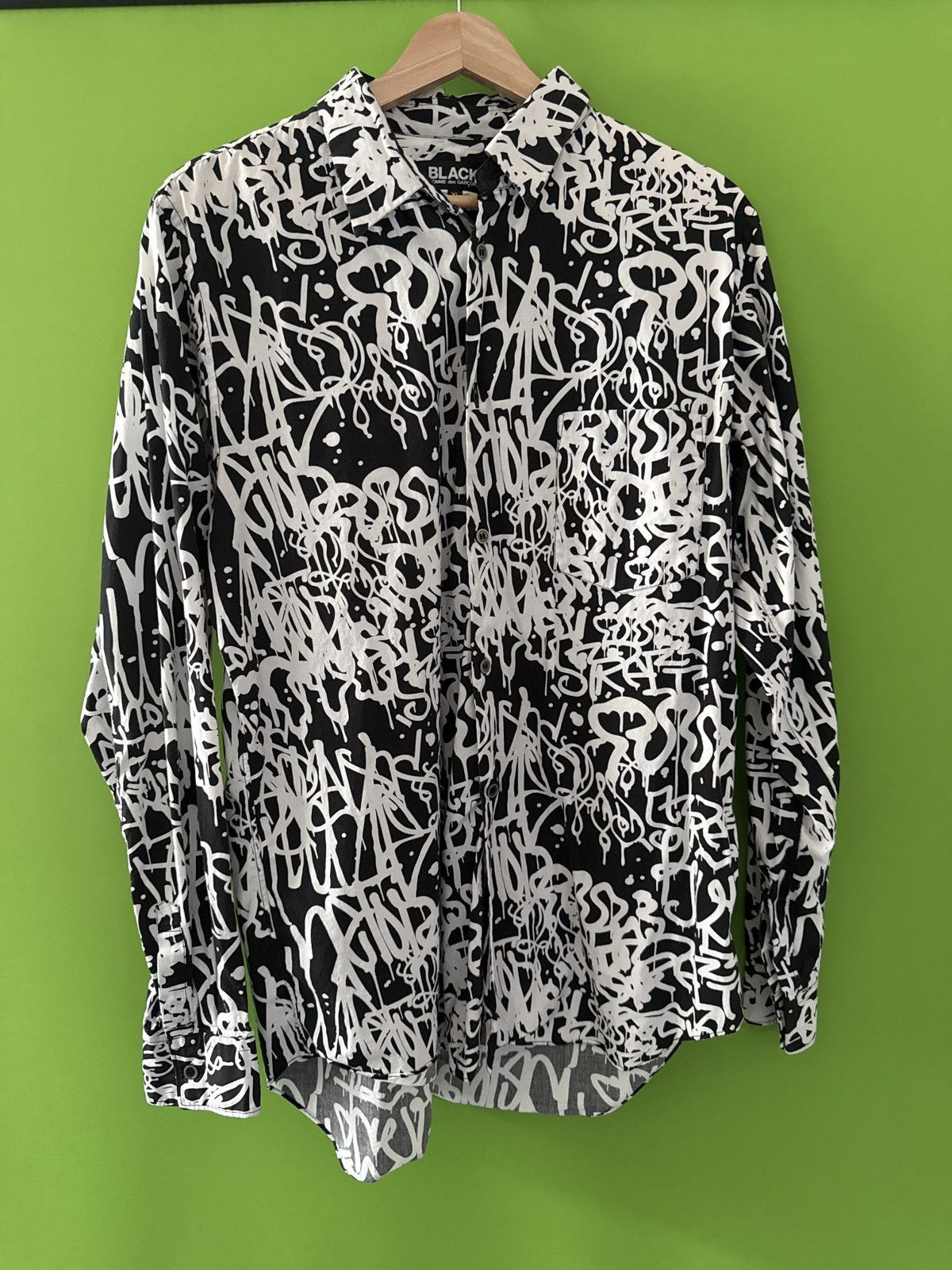 Comme des Garcons Black BLACK Comme des Garçons Graffiti Print Shirt Size US XL / EU 56 / 4 - 1 Thumbnail