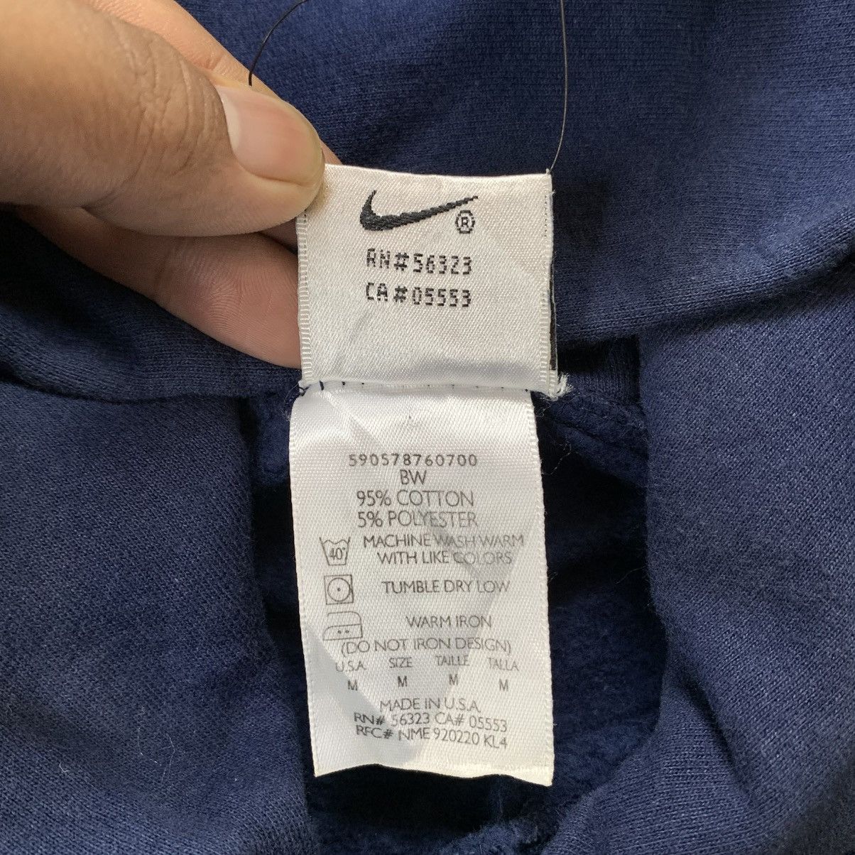Nike NIKE Y2K Mini Swoosh Logo Vintage Sweater Hoodies Size US M / EU 48-50 / 2 - 8 Thumbnail