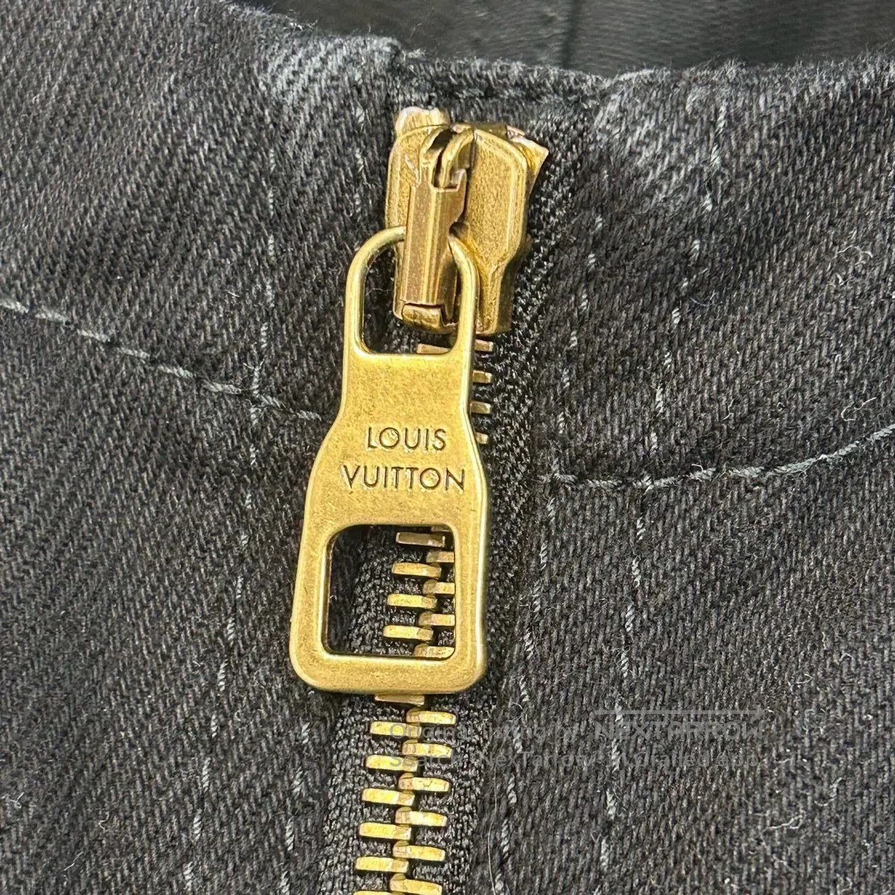 Louis Vuitton louis vuitton embossed logo zip jacket. Size US L / EU 52-54 / 3 - 5 Thumbnail
