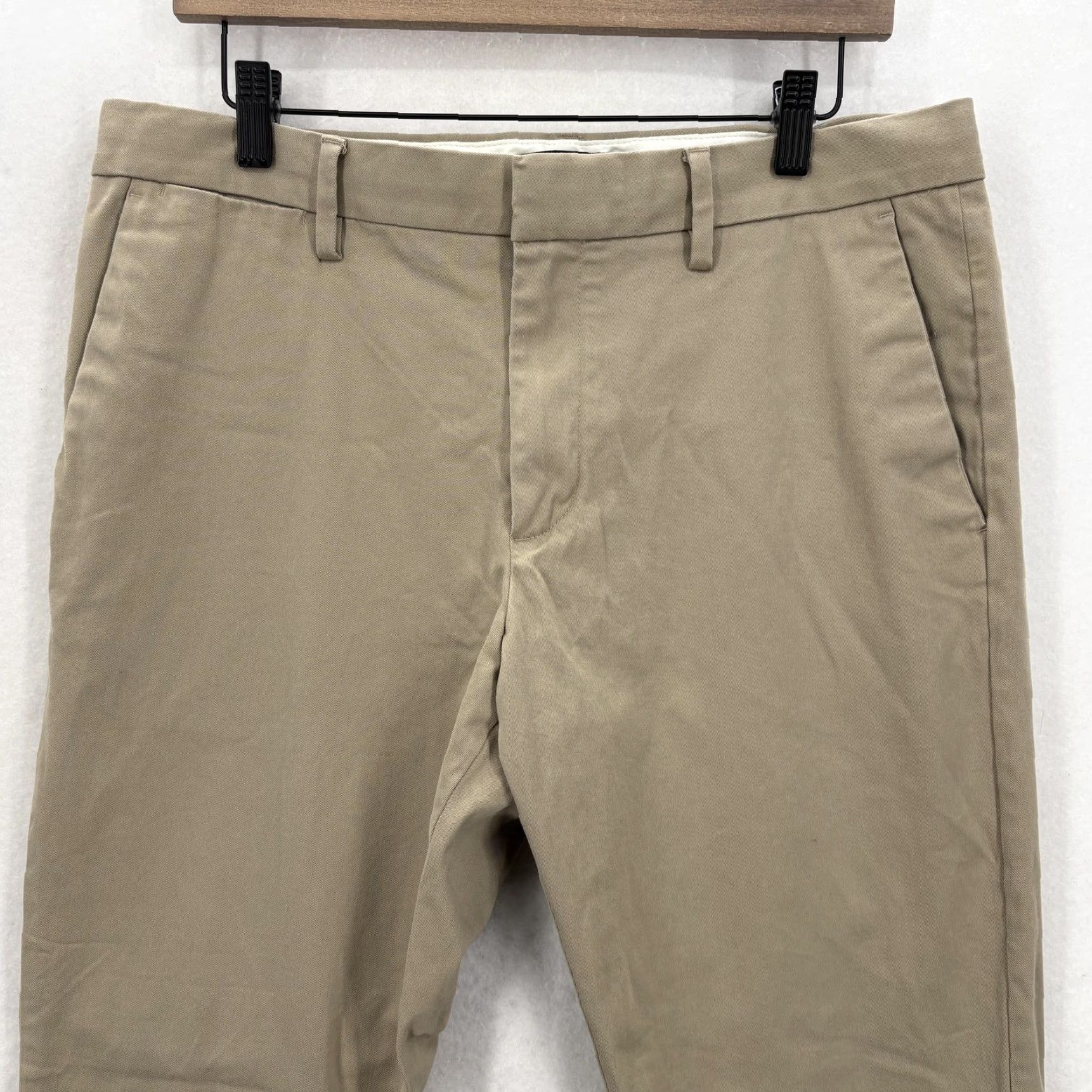 Banana Republic Banana Republic Rapid Movement Chino Pants Mens 33x28 Athletic Tapered Beige Solid Front Flat Pockets Zip Front Casual Business Mens Size US 33 - 2 Thumbnail