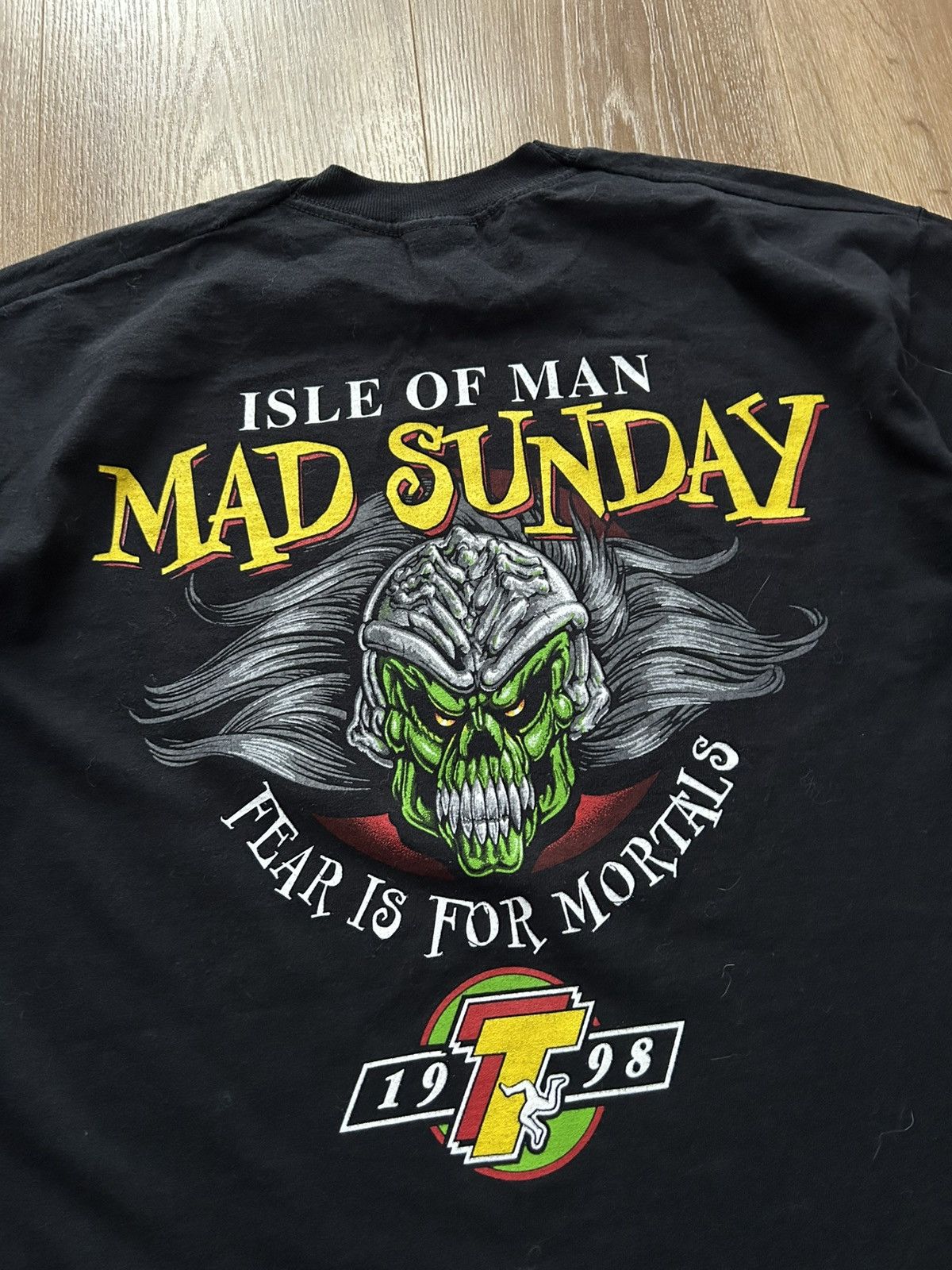 Vintage Vintage 1998 Isle Of Man Tee Size US M / EU 48-50 / 2 - 5 Thumbnail
