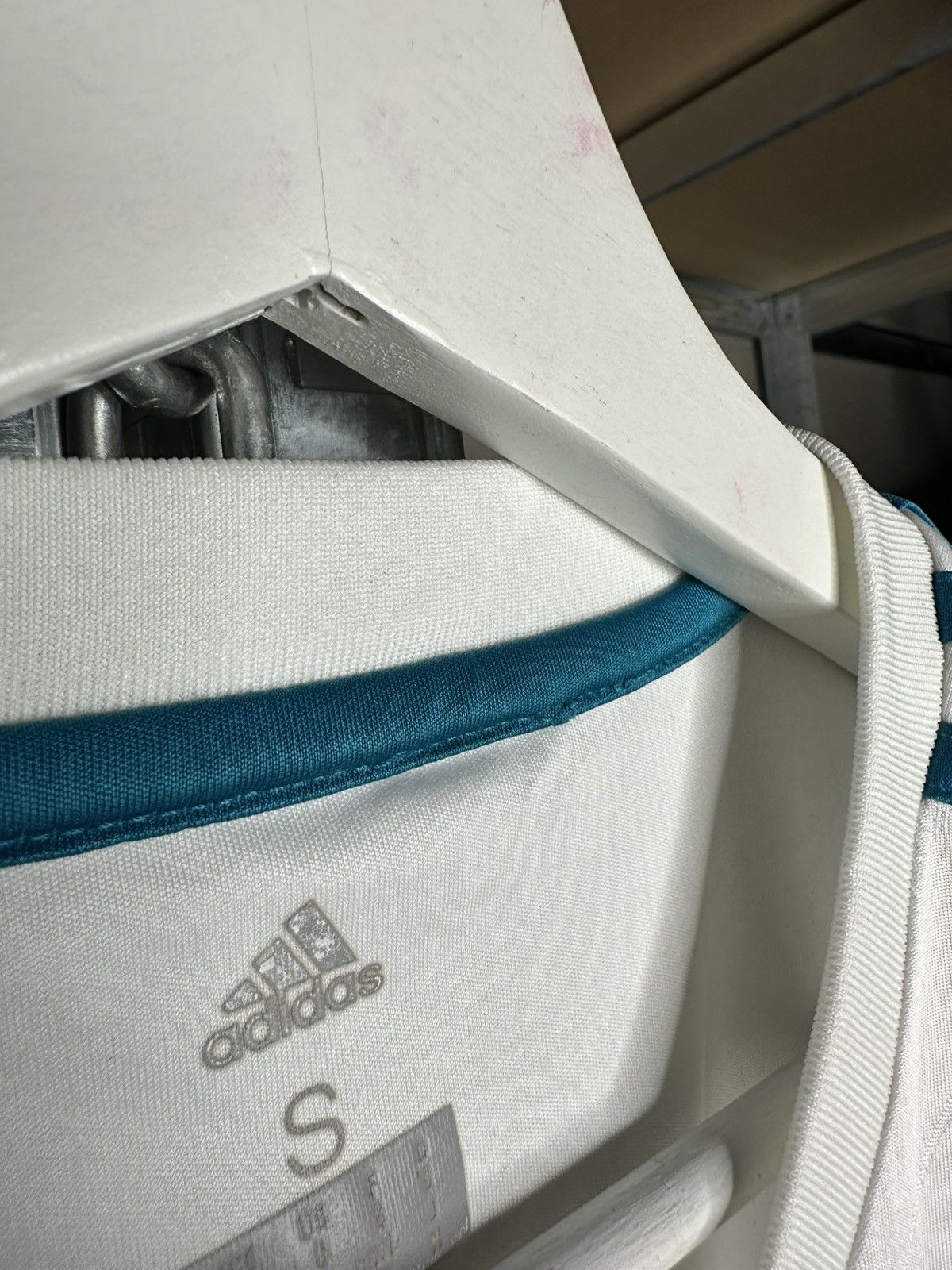 Adidas REAL MADRID 2017 2018 HOME FOOTBALL SHIRT SOCCER S ADIDAS Size US S / EU 44-46 / 1 - 5 Thumbnail
