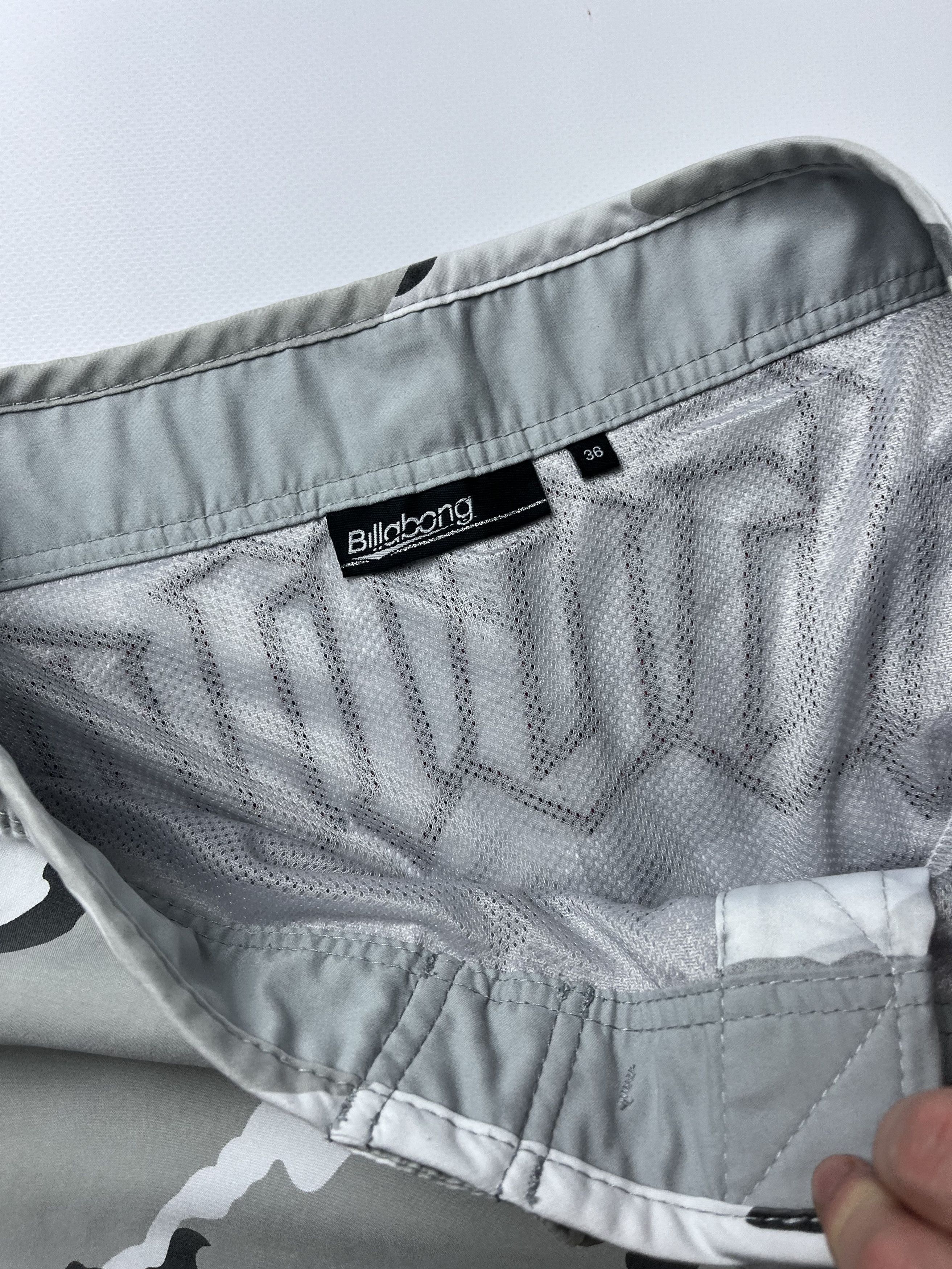 Billabong × Ed Hardy BAGGY! Billabong Vintage Camo Big Logo Shorts Size US 36 / EU 52 - 5 Thumbnail