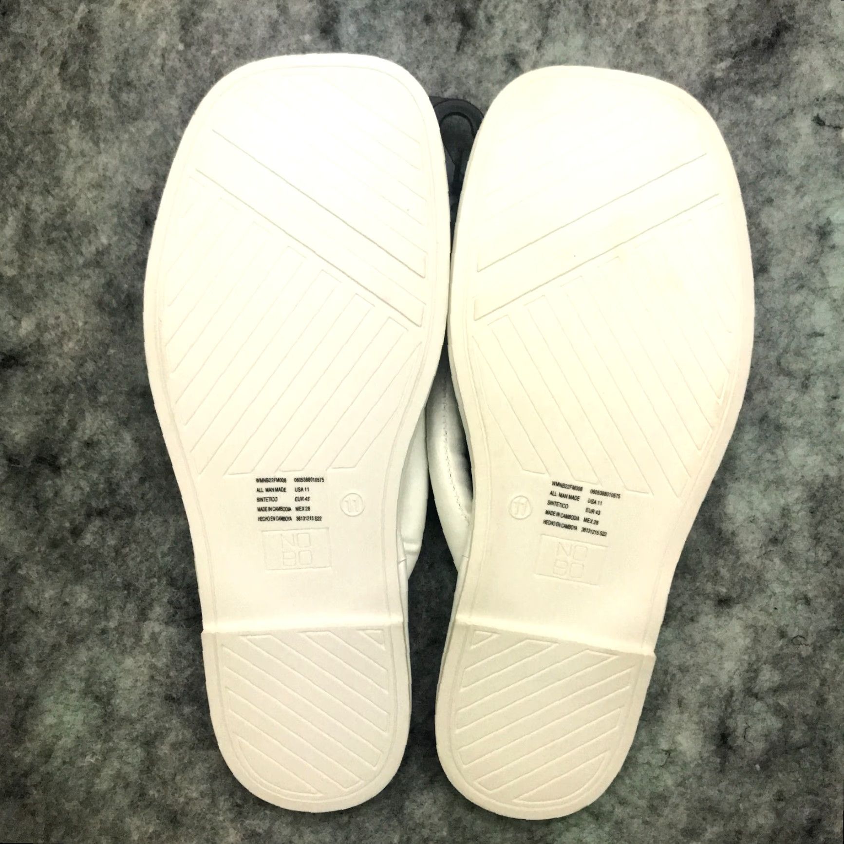 Vintage VINTAGE No Boundaries Womens Flip Flops Size 11 White Thong Cushioned Memory Foam Sandal Size US 11 / IT 41 - 5 Thumbnail