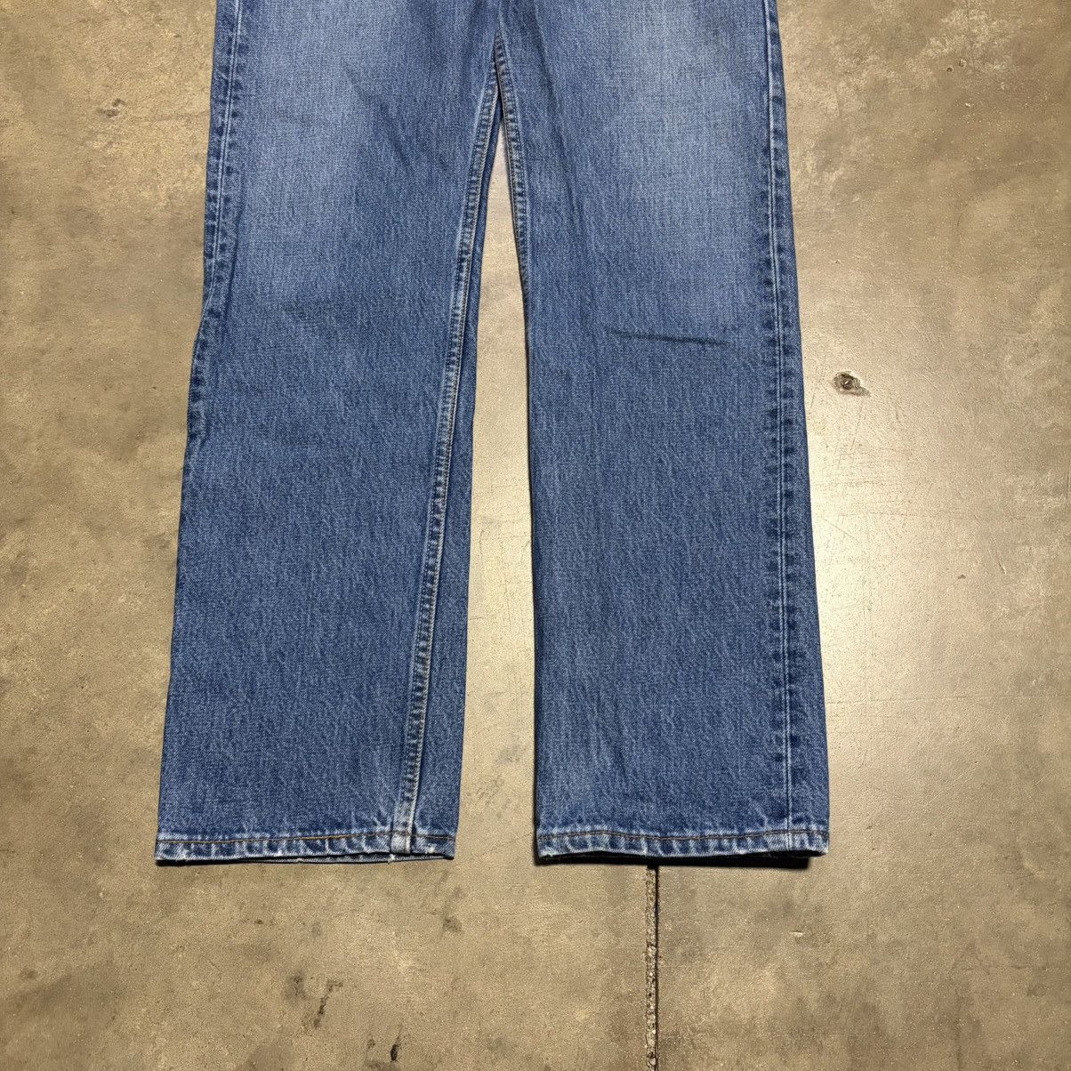 Levi's Vintage Levis 501 Straight Fit Jeans Button Fly Fade 90s USA Size US 33 - 4 Thumbnail