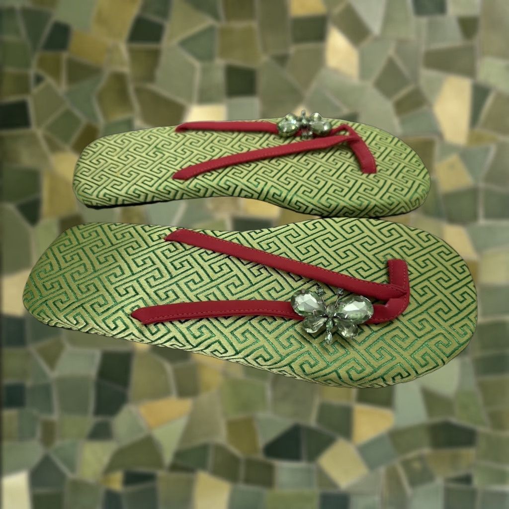 Vintage Casual Corner Annex Womens Sandal FlipFlops 6 Green Rhinestone Butterfly Thong NEW Size US 6 / IT 36 - 1 Thumbnail