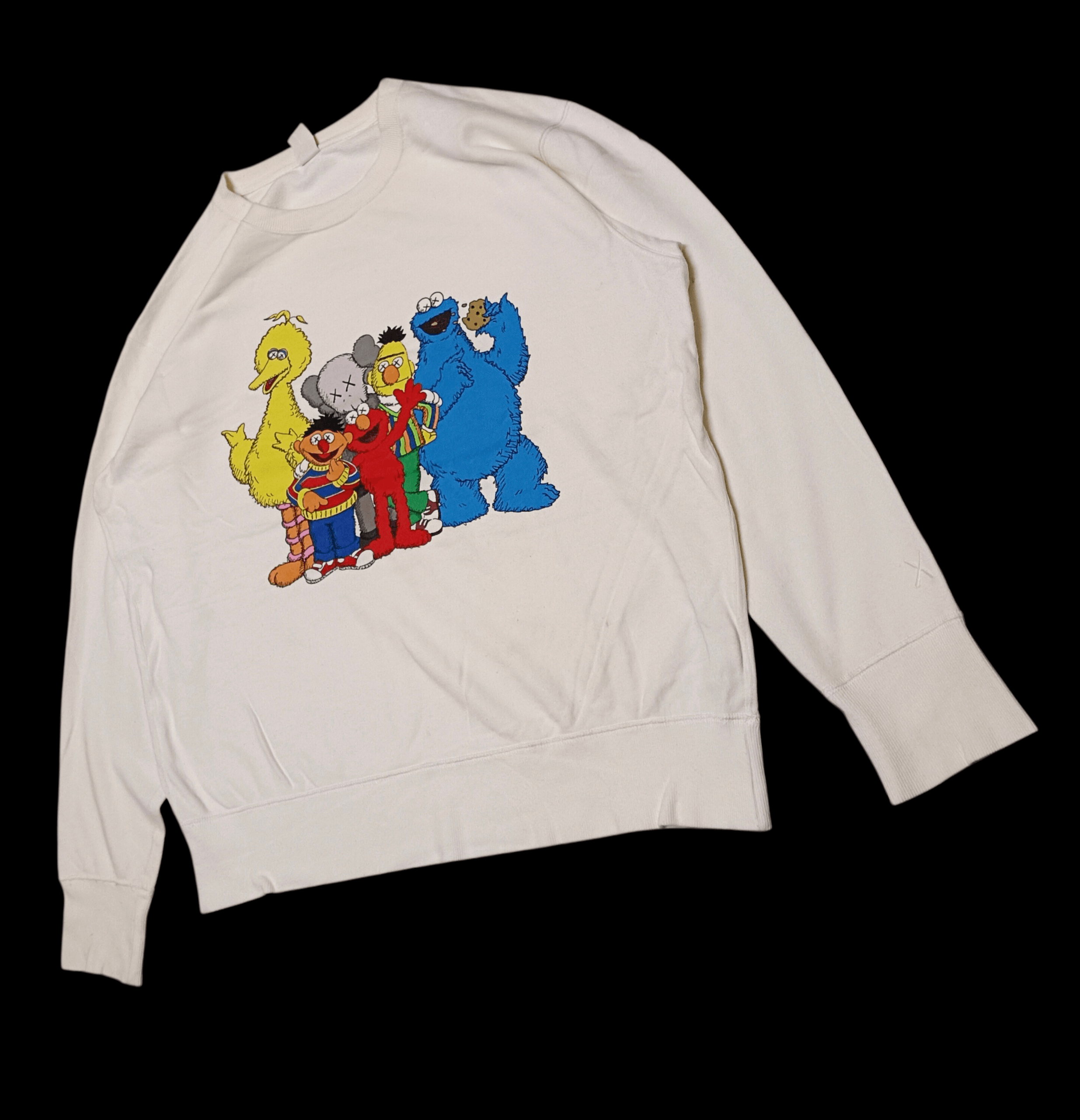 Kaws × Uniqlo Uniqlo Kaws x Sesame street Sweatshirt Cream Colour Size US XL / EU 56 / 4 - 2 Thumbnail