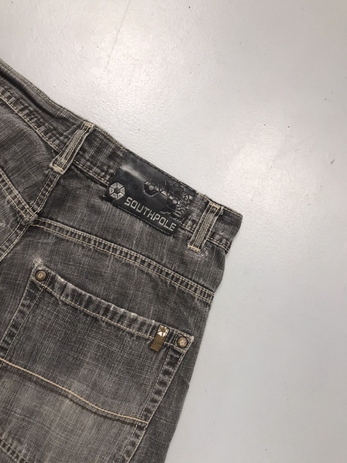 Southpole Vintage SouthPole faded brown tab denim Size US 32 / EU 48 - 14 Thumbnail