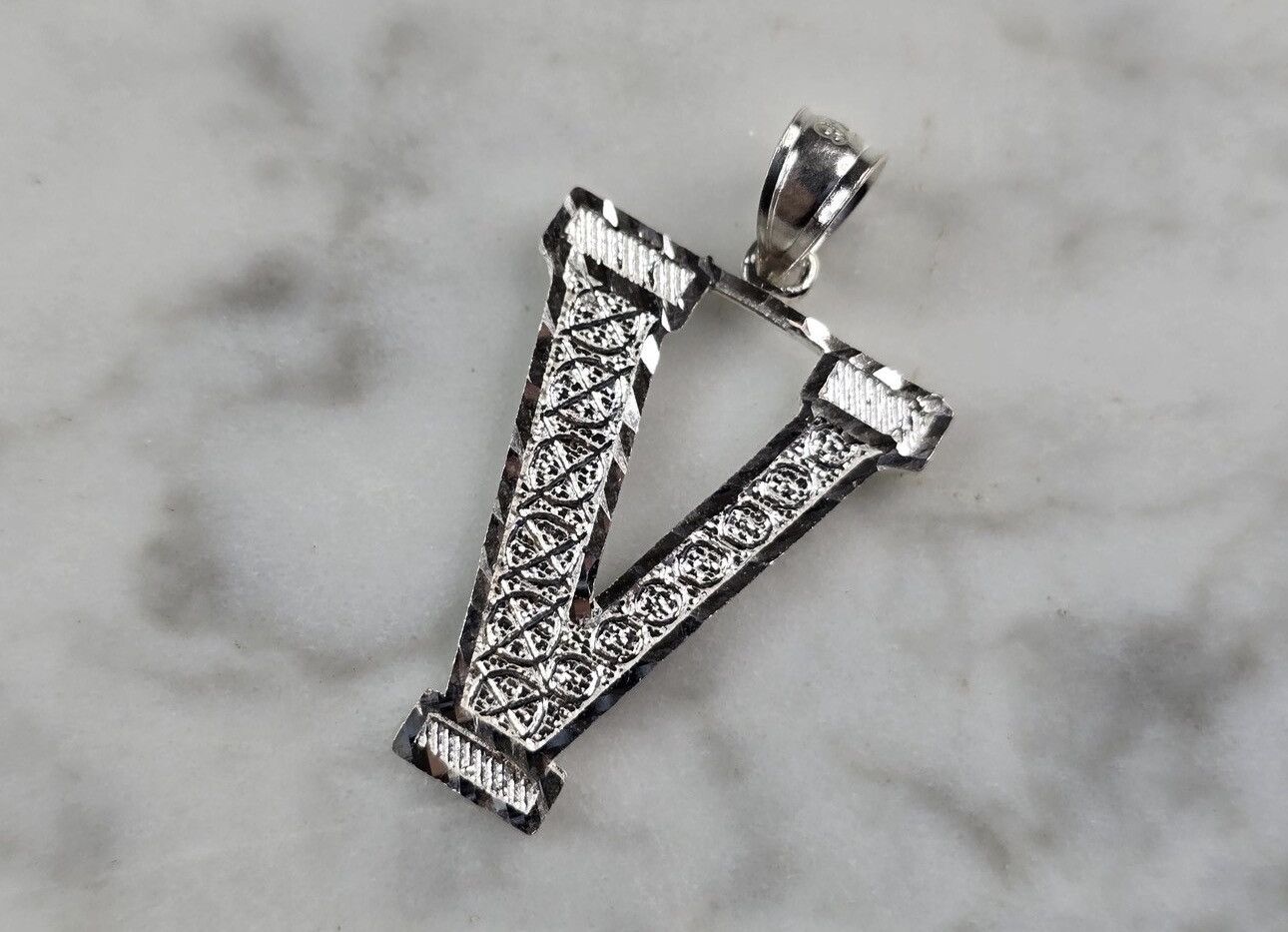 Other 925. SOLID Sterling Silver Initial “V” pendant Diamond Cut Size ONE SIZE - 1 Thumbnail