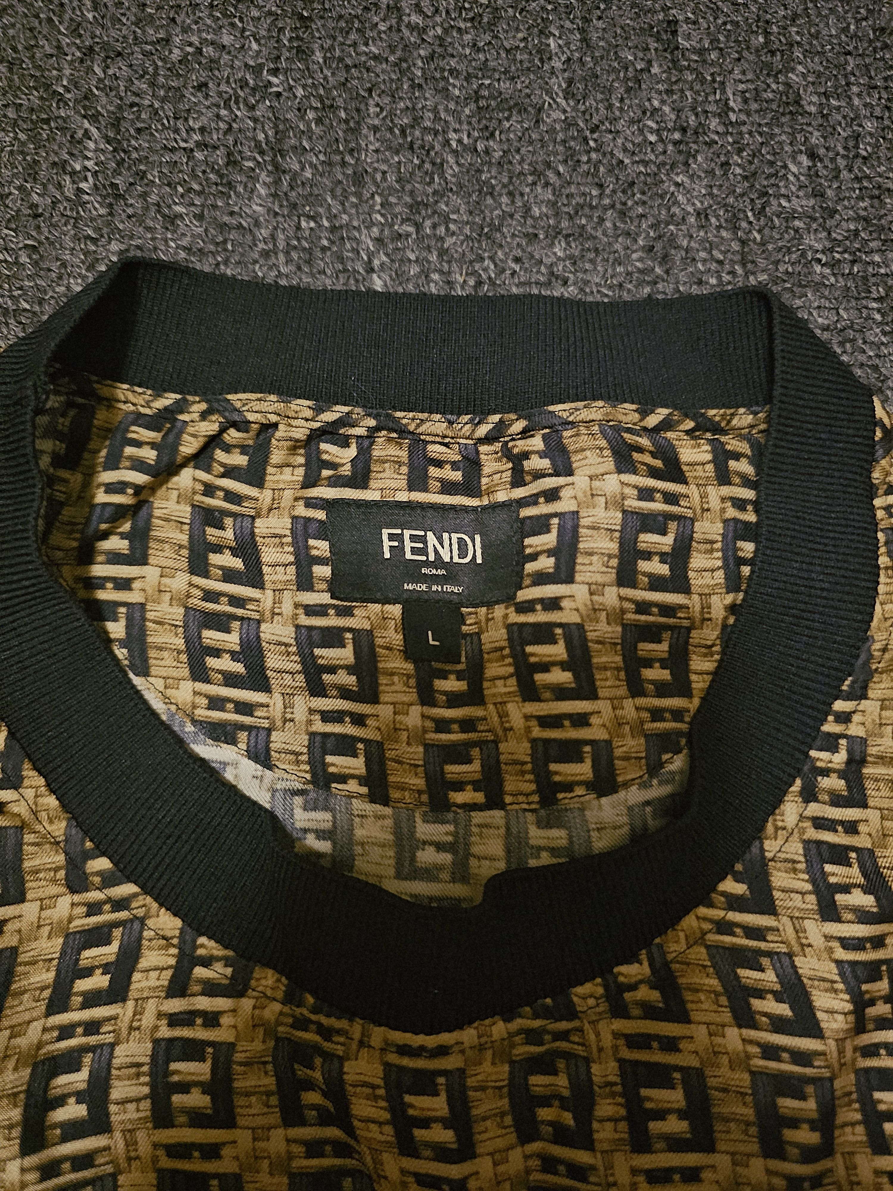 Fendi Fendi men's FF silk oversize T-shirt size L like new Size US L / EU 52-54 / 3 - 4 Thumbnail
