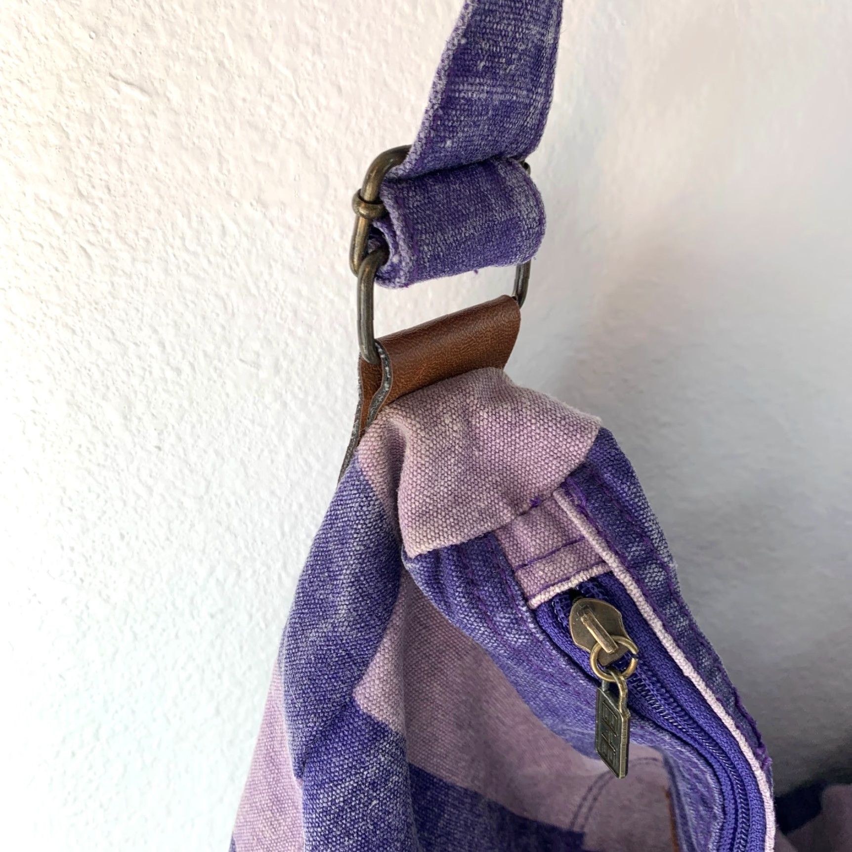 Vintage VINTAGE Beverly Hills Blues Purple Canvas Striped Crossbody Bag Size ONE SIZE - 3 Thumbnail
