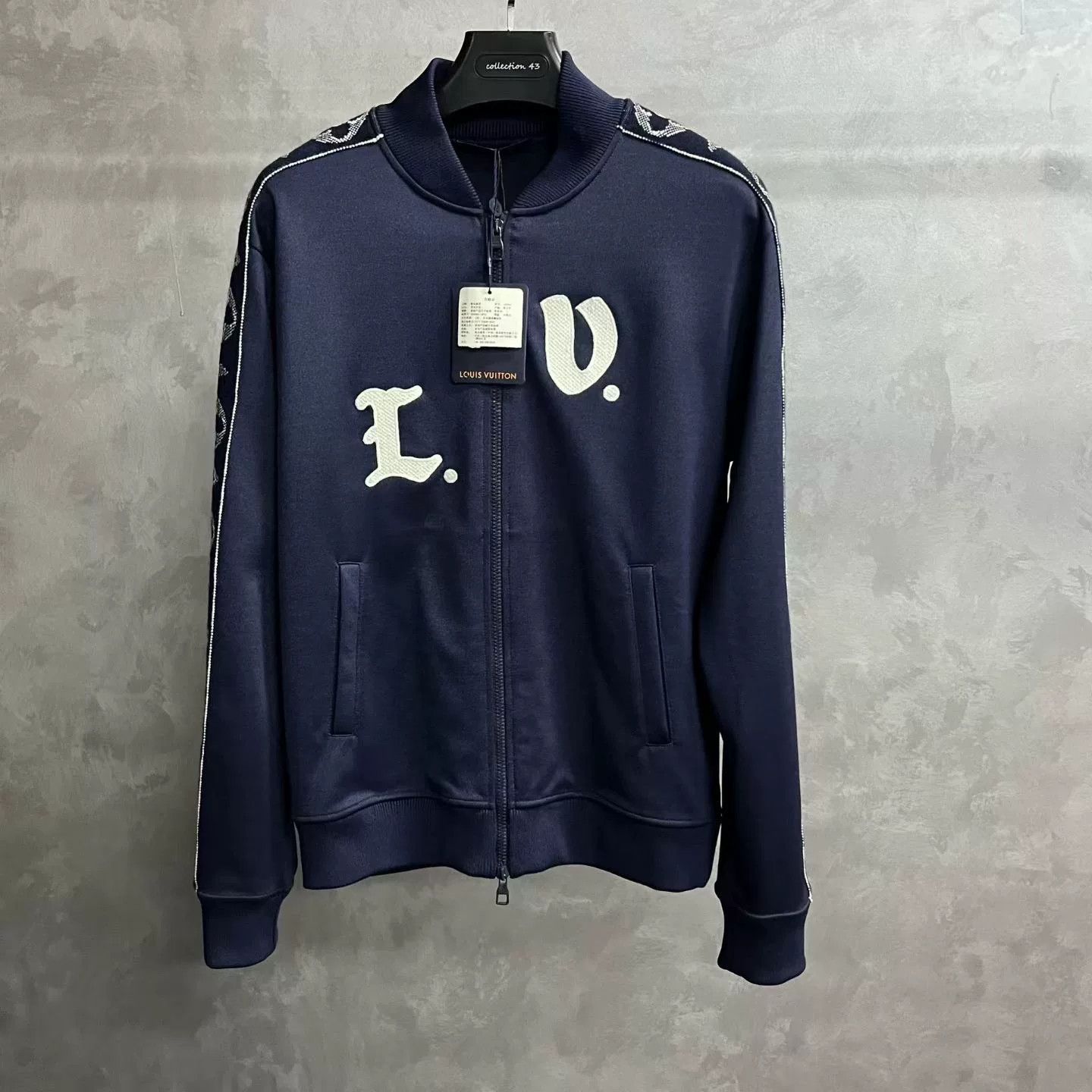 Louis Vuitton Louis Vuitton Retro Embroidered Blue Light Jacket m Men Size US M / EU 48-50 / 2 - 1 Thumbnail