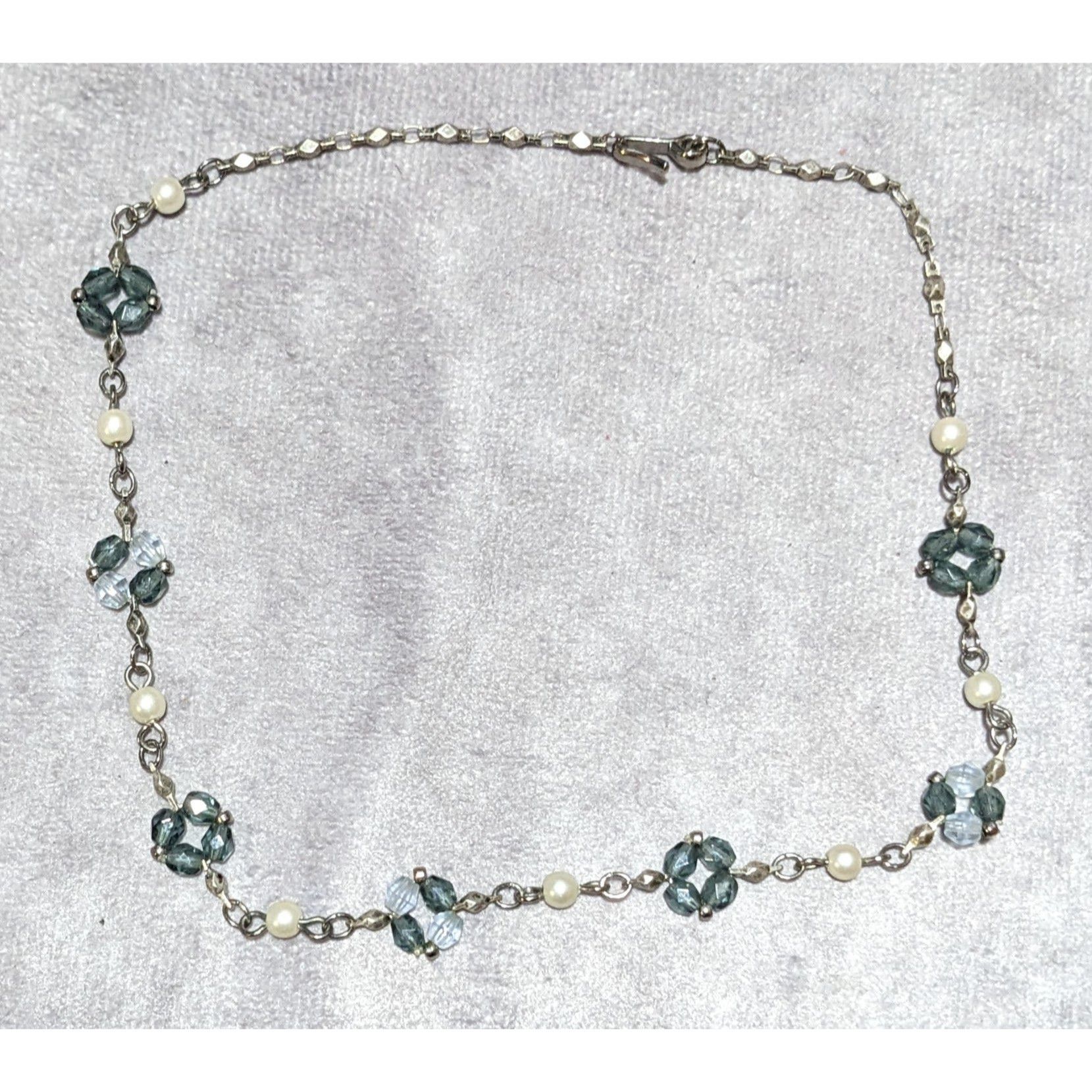 Other Minimalist Handmade Beaded Floral Necklace Size ONE SIZE - 8 Thumbnail