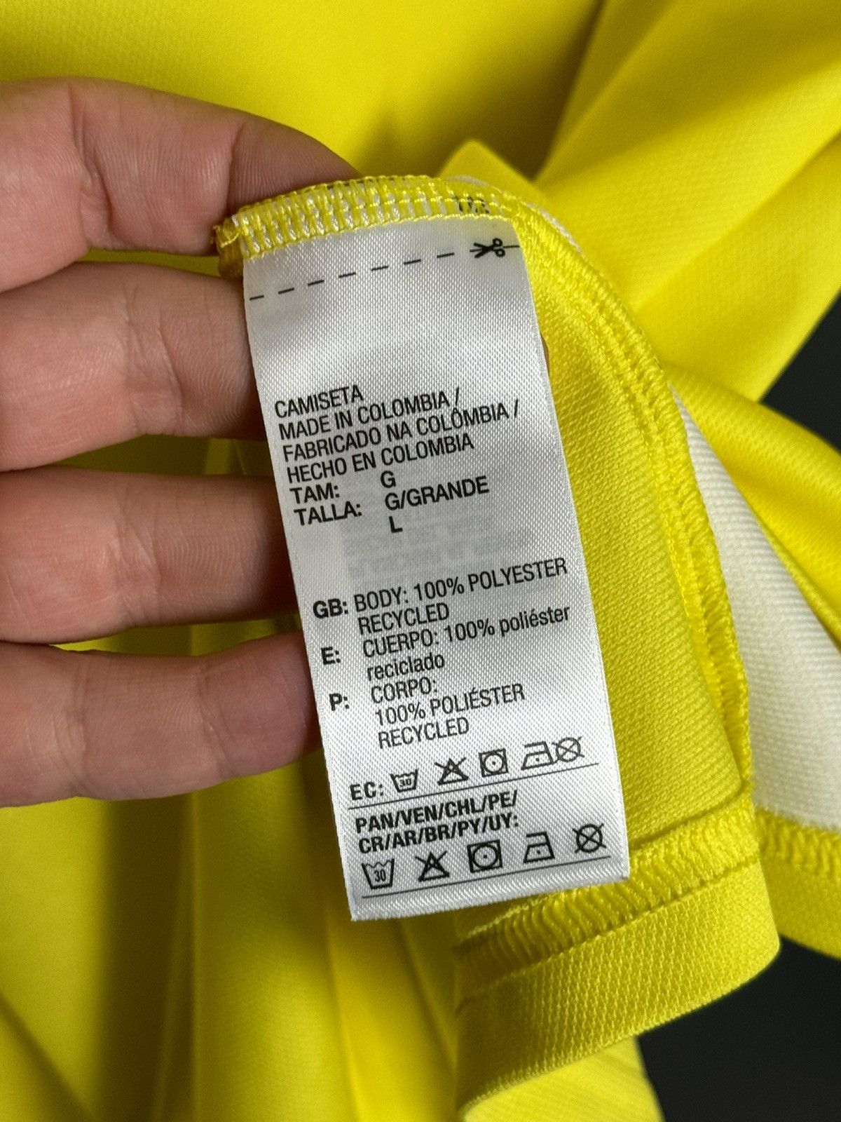 Adidas Colombia National Team 18/19 Home Football Jersey Size US L / EU 52-54 / 3 - 12 Thumbnail