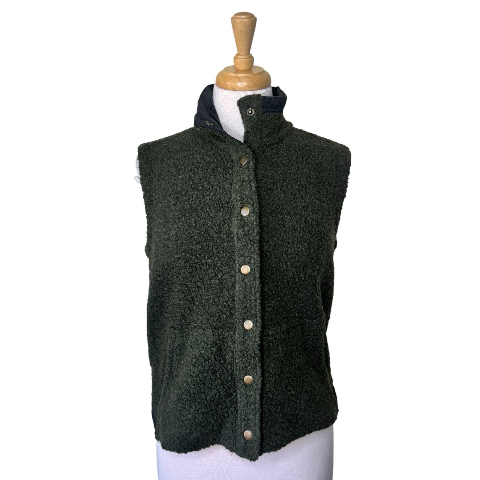 Toad&Co Women's Sheridan Sherpa Vest Green and Black