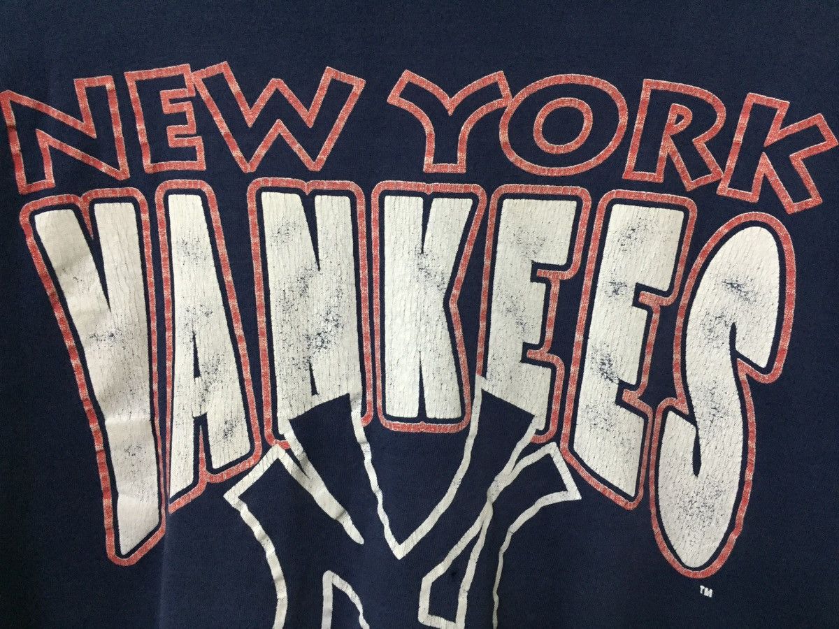 New York Yankees VINTAGE 90s NEW YORK YANKEES MLB BASEBALL USA LOGO TSHIRT Size US L / EU 52-54 / 3 - 5 Thumbnail