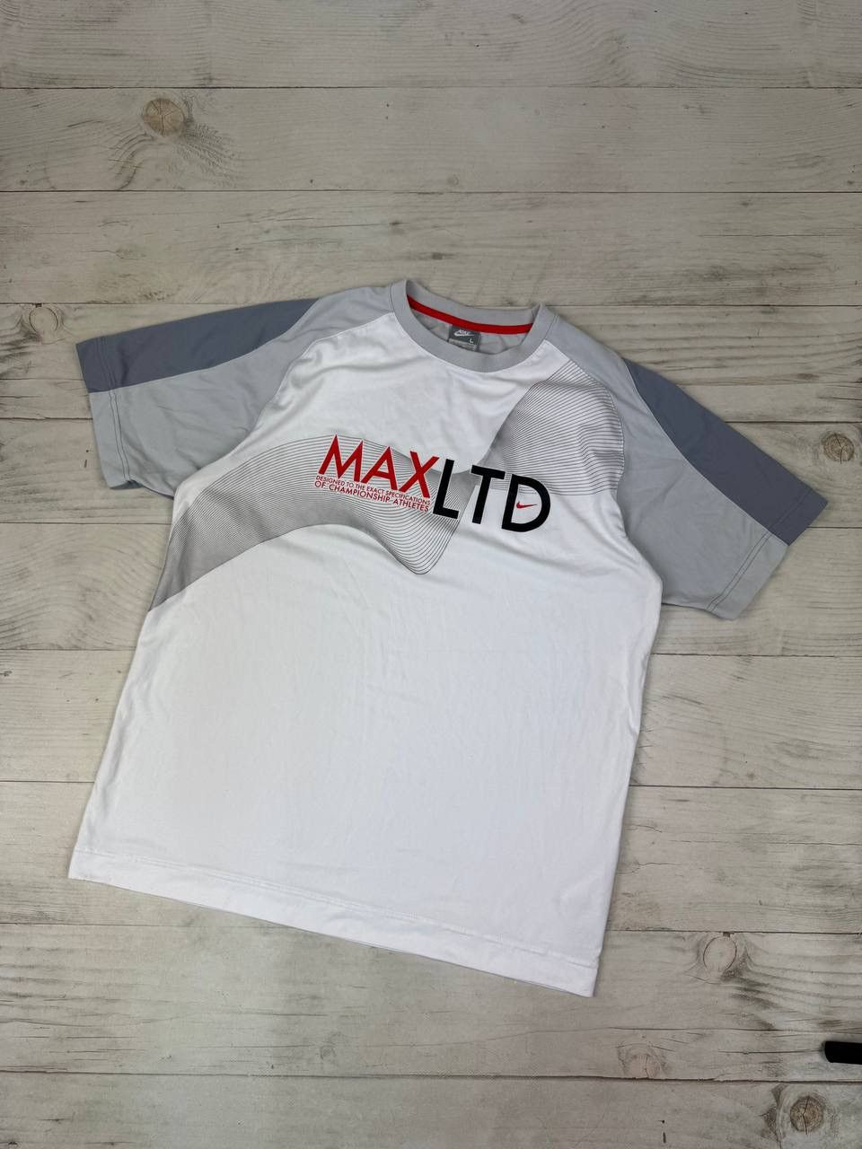 Nike Vintage Nike Max LTD T Shirt Big Logo Size US L / EU 52-54 / 3 - 1 Thumbnail