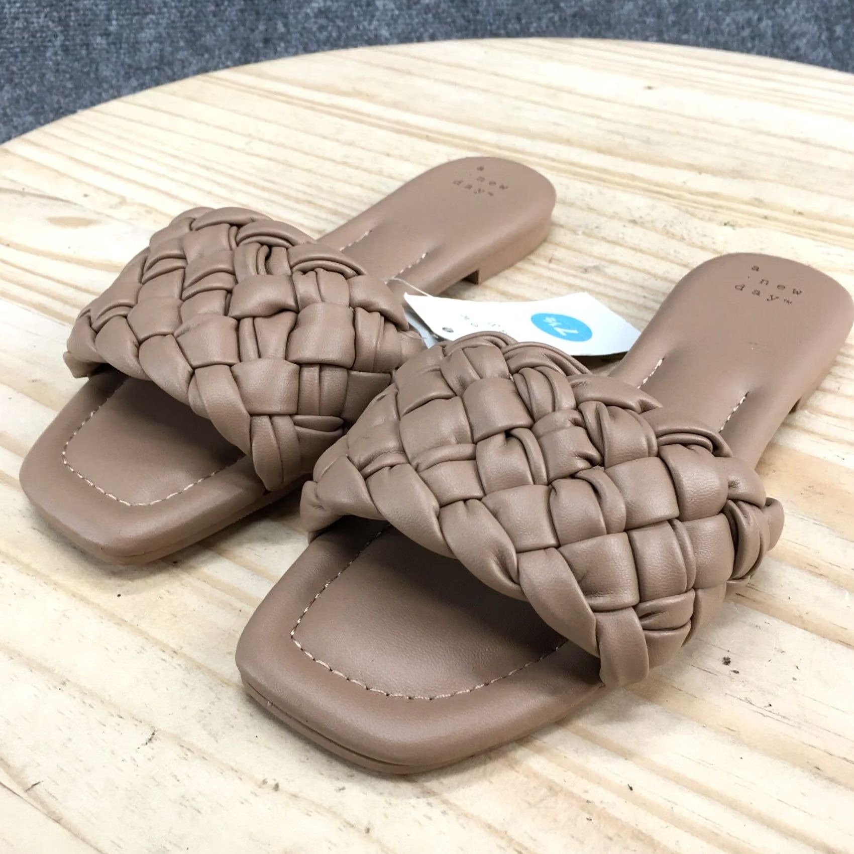 Vintage A New Day Sandals Womens 7.5 Slide Beige Slip-On Casual Comfort Block Heels NEW Size US 8 / IT 38 - 3 Thumbnail