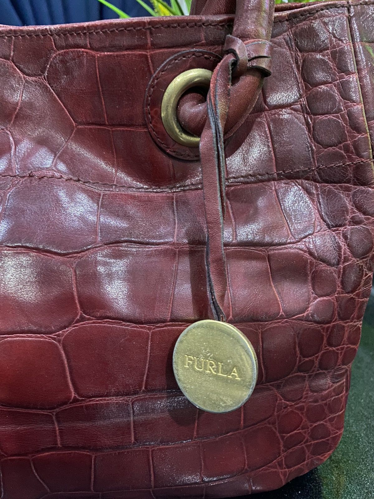 Furla Furla Burgundy Embossed Hand Bag Size ONE SIZE - 5 Thumbnail