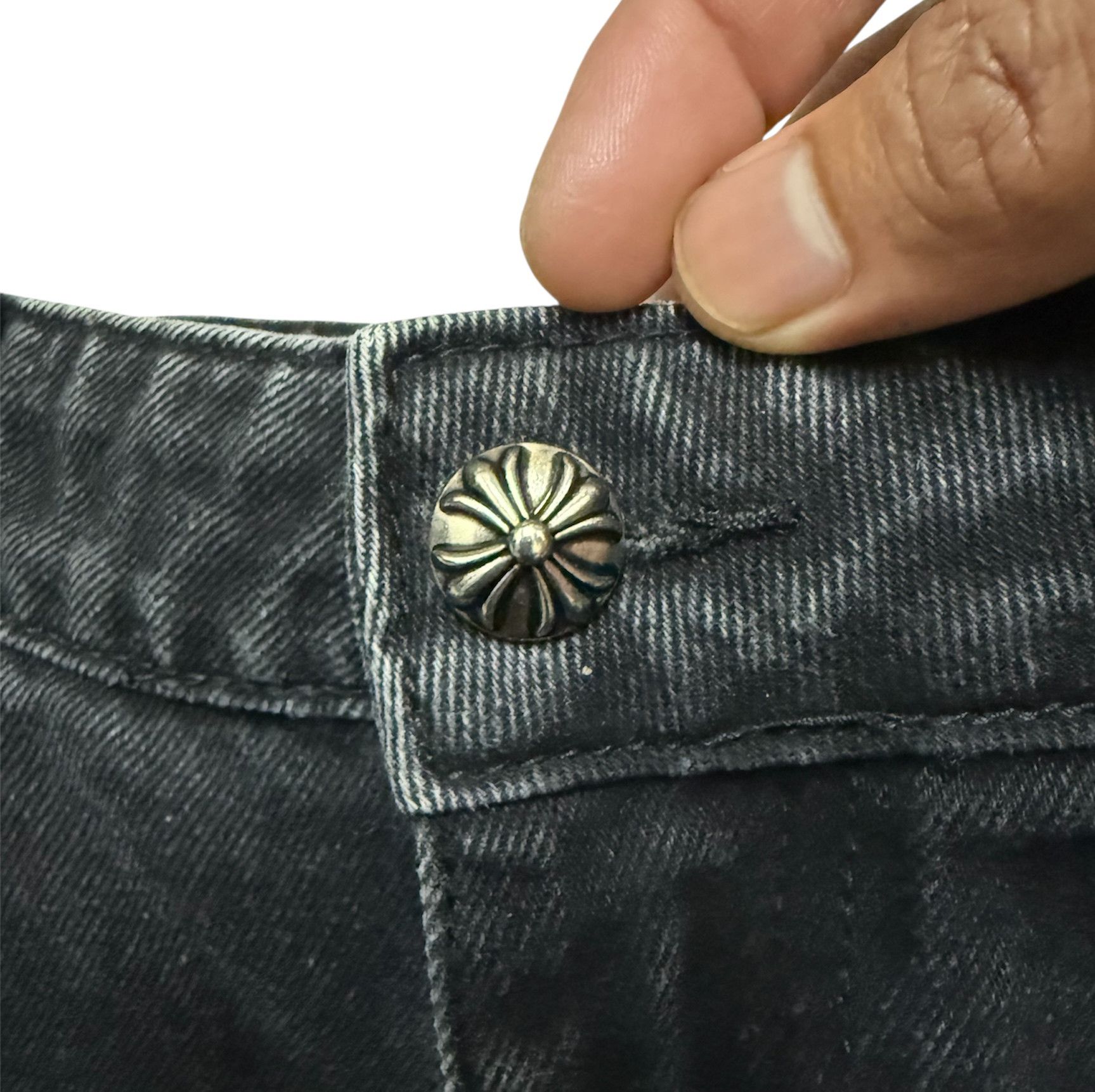 If Six Was Nine KB Cross Patches Chrome Hearts Style Shorts Carpenter Jeans Size US 29 - 7 Thumbnail
