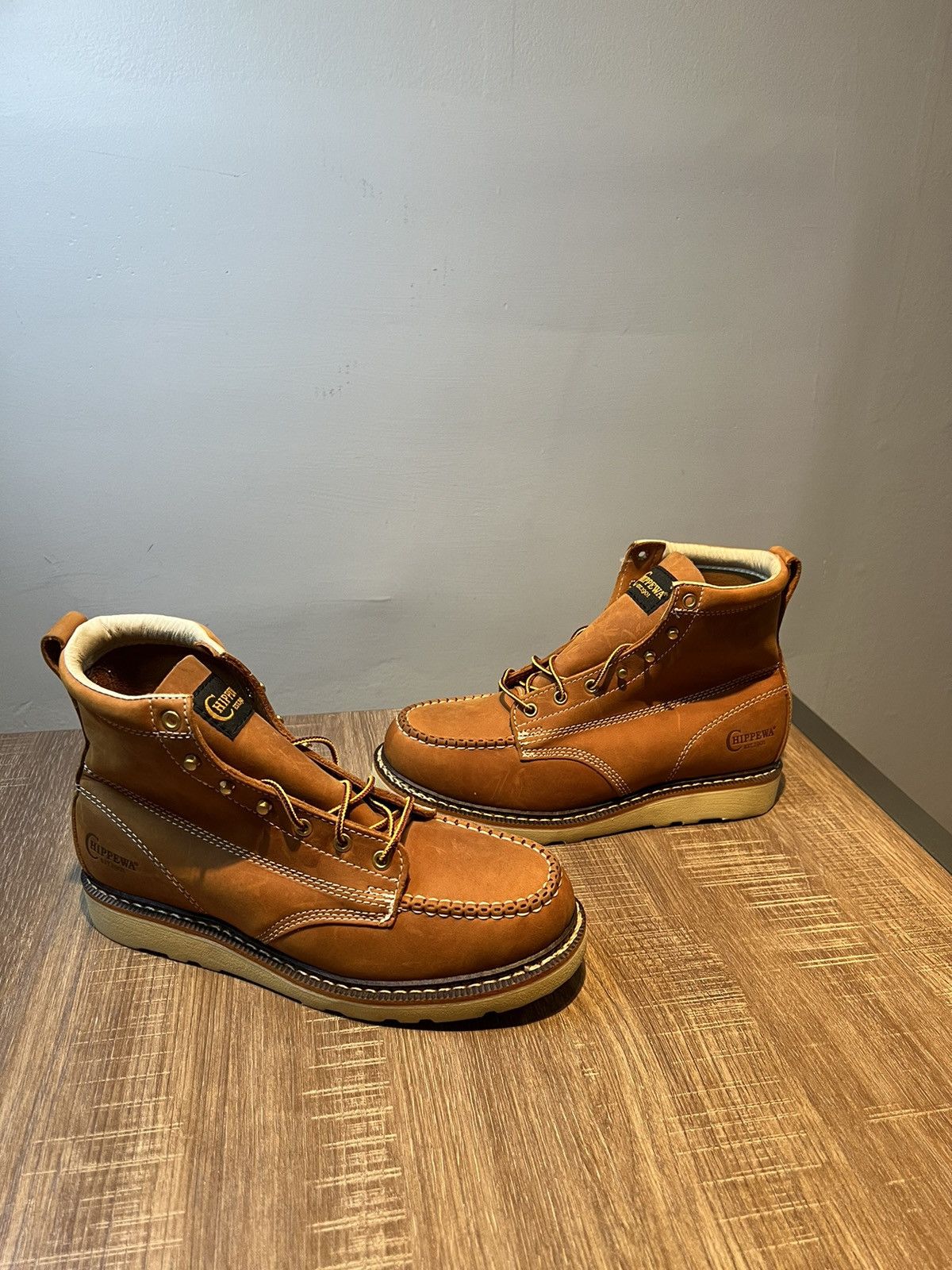 Chippewa Men's Chippewa Edge Walker 6in Moc Toe Boots EE Width Size 9 Size US 9 / EU 42 - 2 Thumbnail