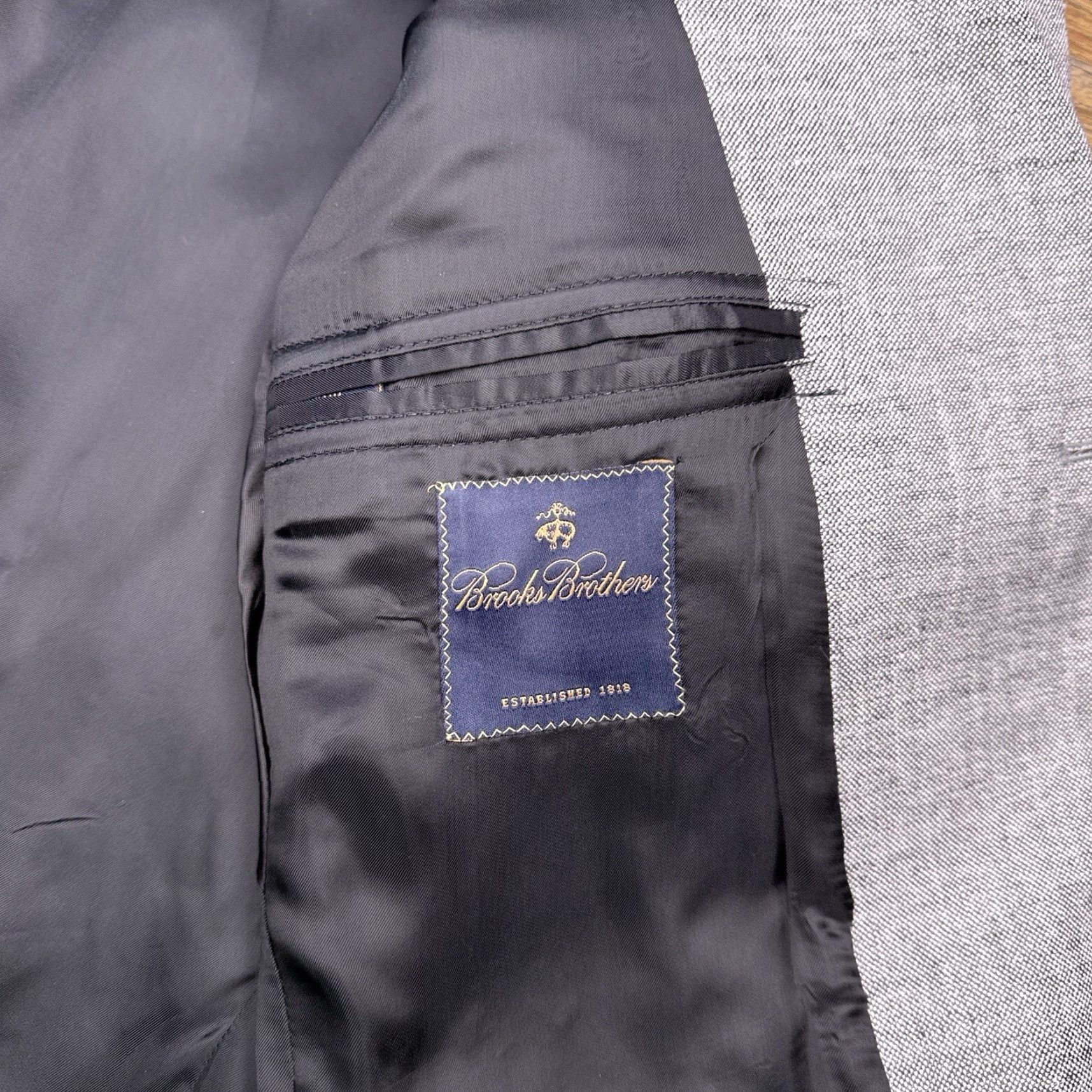 Brooks Brothers Brooks Brothers Blazer Sport Coat Gray 40 Regular Notch Lapel 3-Button Single-Breasted Linen Silk Cotton Tweed Man Vintage? No (adjusted) Size 40R - 5 Thumbnail
